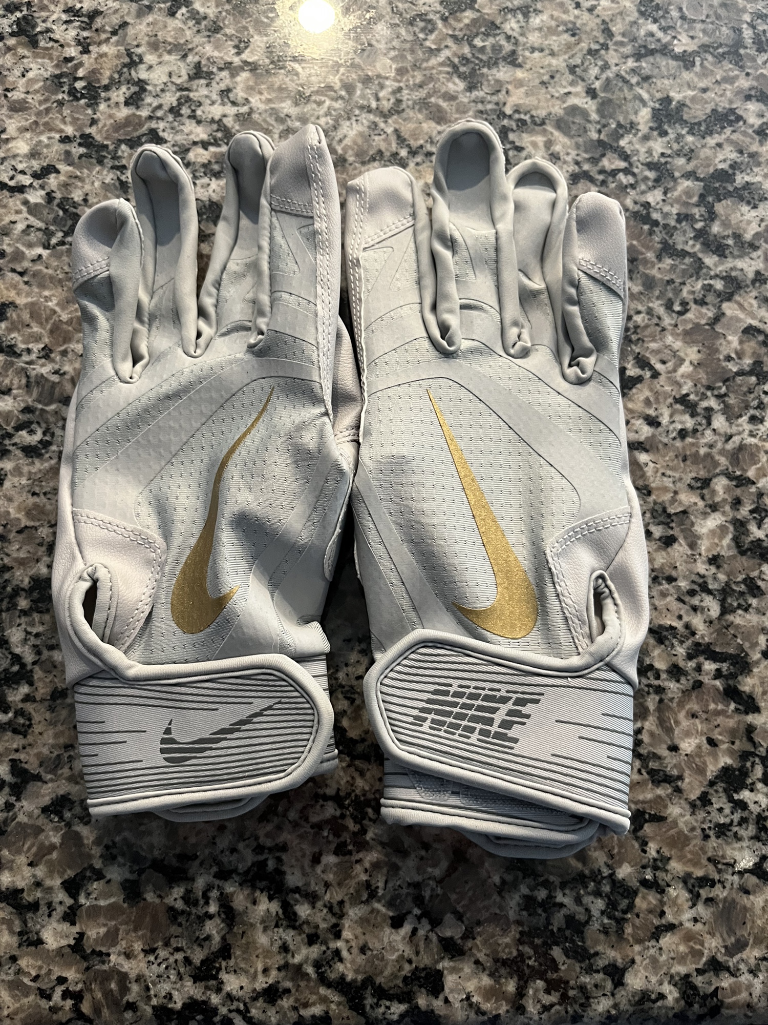 New Medium Nike Batting Gloves SidelineSwap