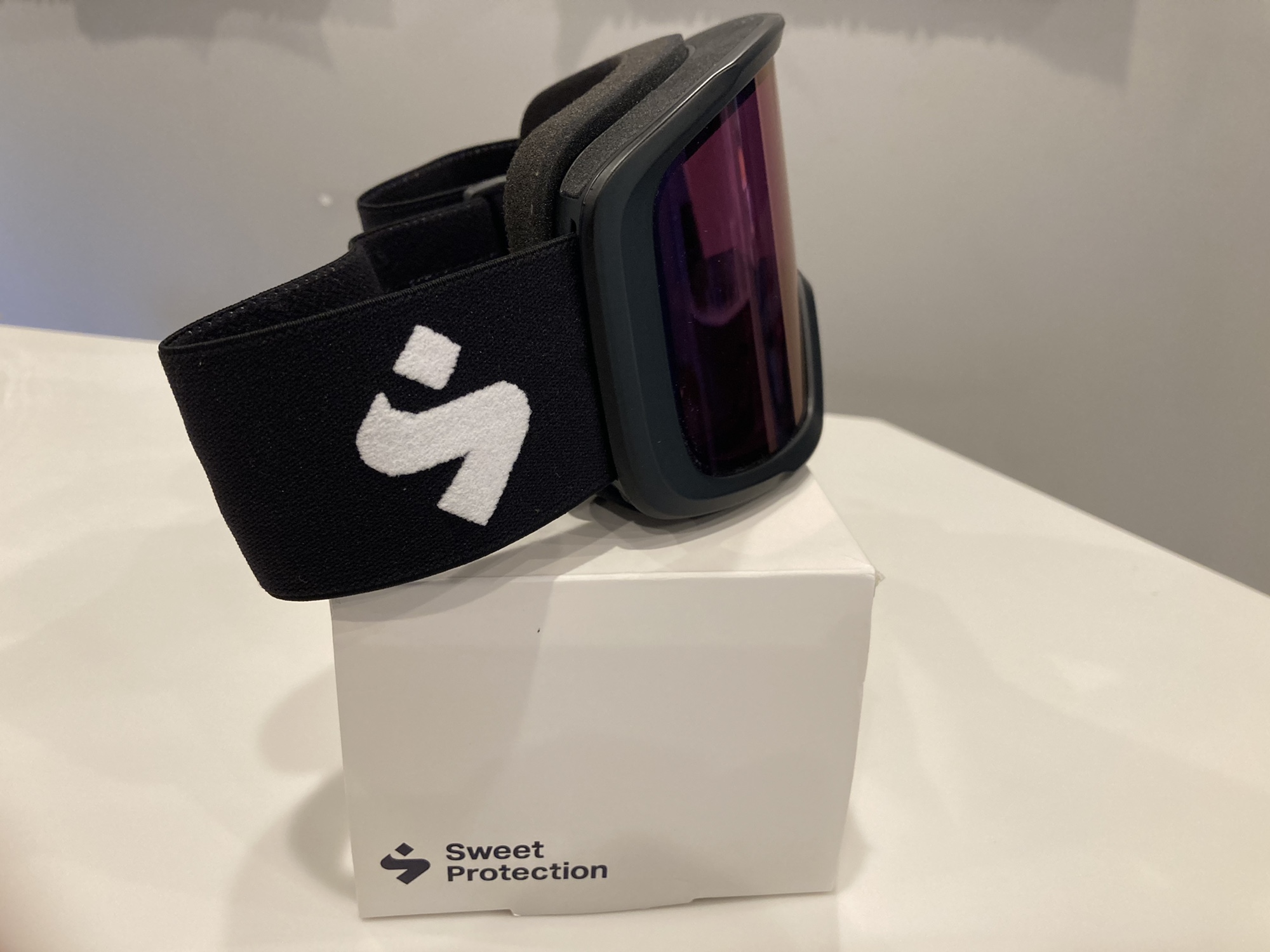 Sweet Protection Firewall RIG Ski Goggles Low Light SidelineSwap