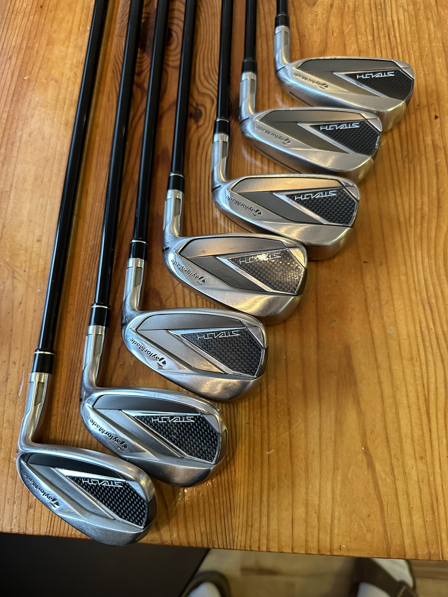 Men's Right Handed Regular Flex Graphite Shaft Stealth Iron Set SidelineSwap
