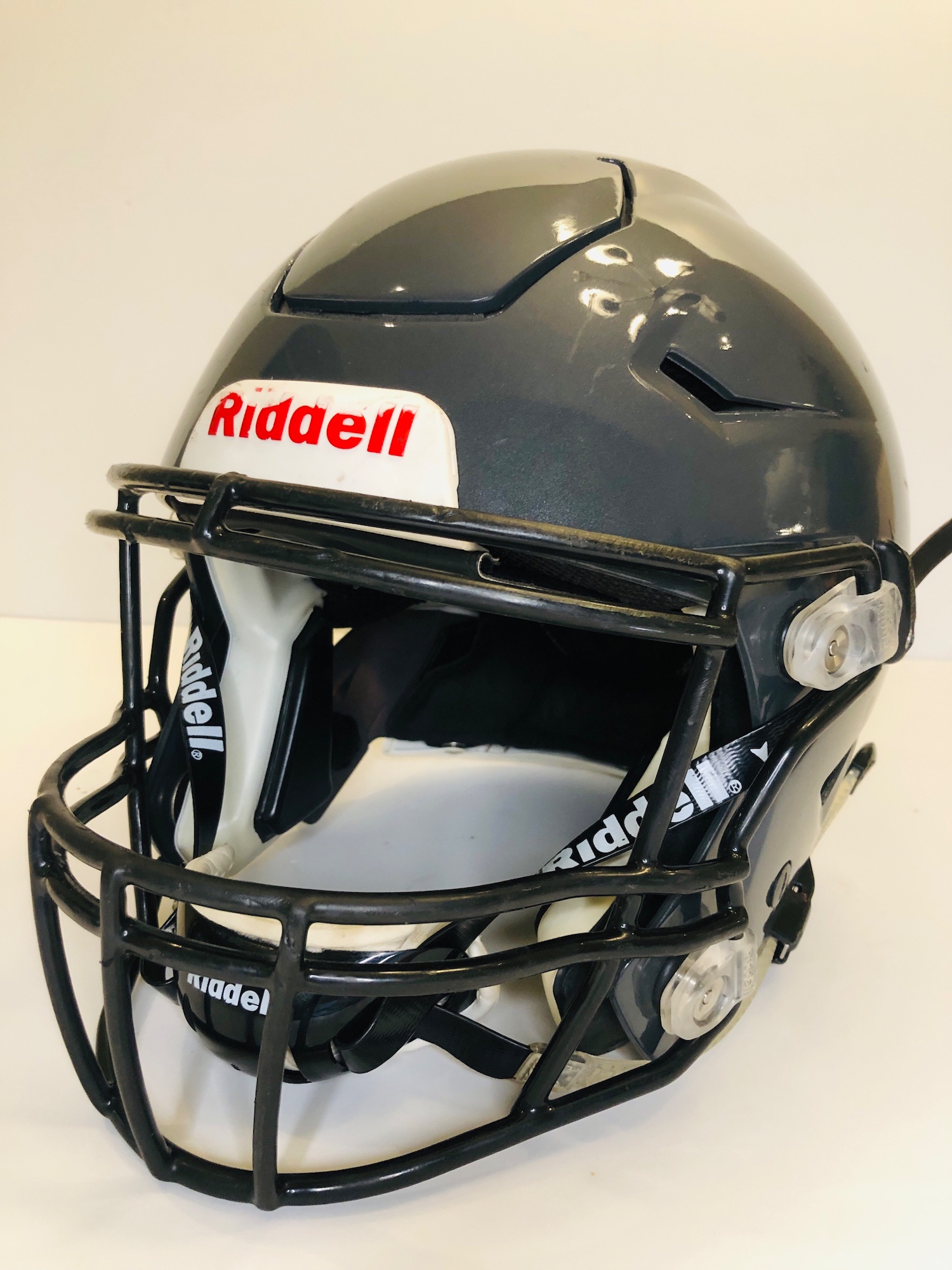 2022 Recertified Adult Large Riddell Speedflex Helmet in very good condition. SidelineSwap