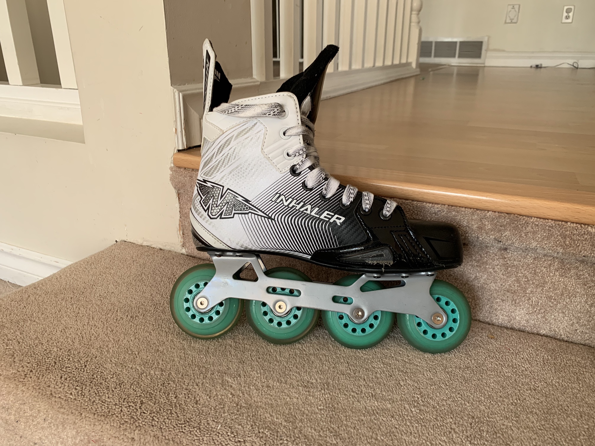 Used Mission Wide Width Size 8 Inhaler FZ5 Inline Skates SidelineSwap