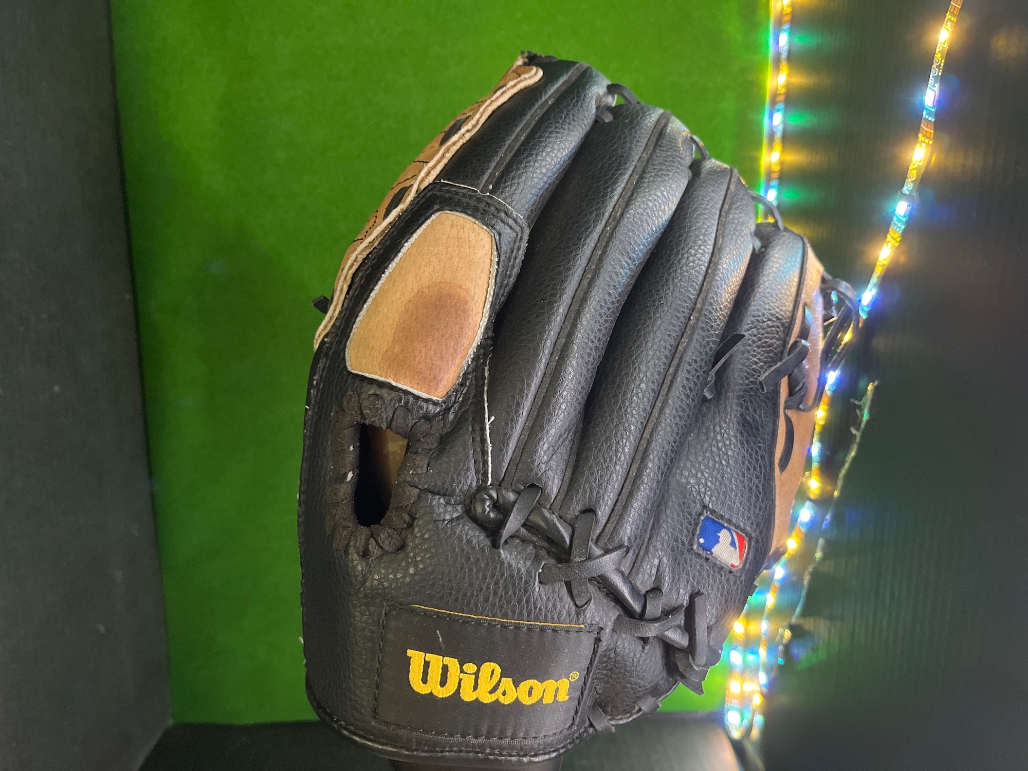 Wilson MLB A2448 12" Leather Baseball Softball Glove Mitt LHT