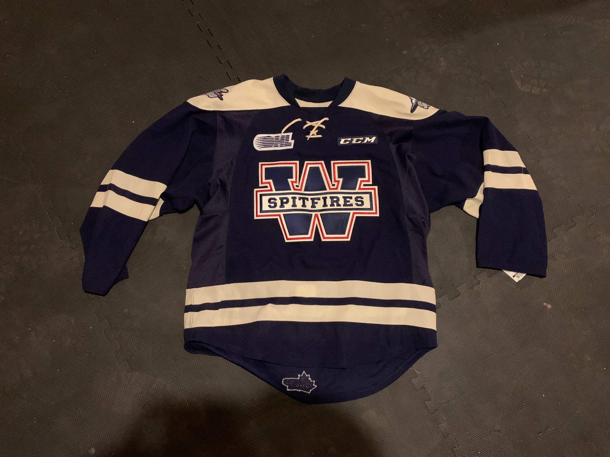 windsor-spitfires-alternate-authentic-jersey-chl-sidelineswap