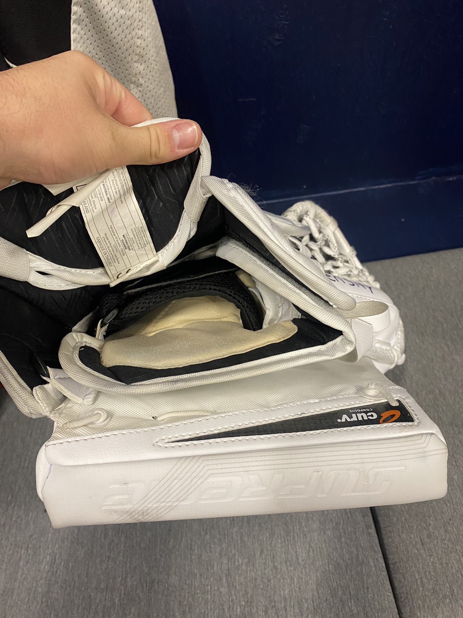Bauer Mach Senior Goalie Glove SidelineSwap