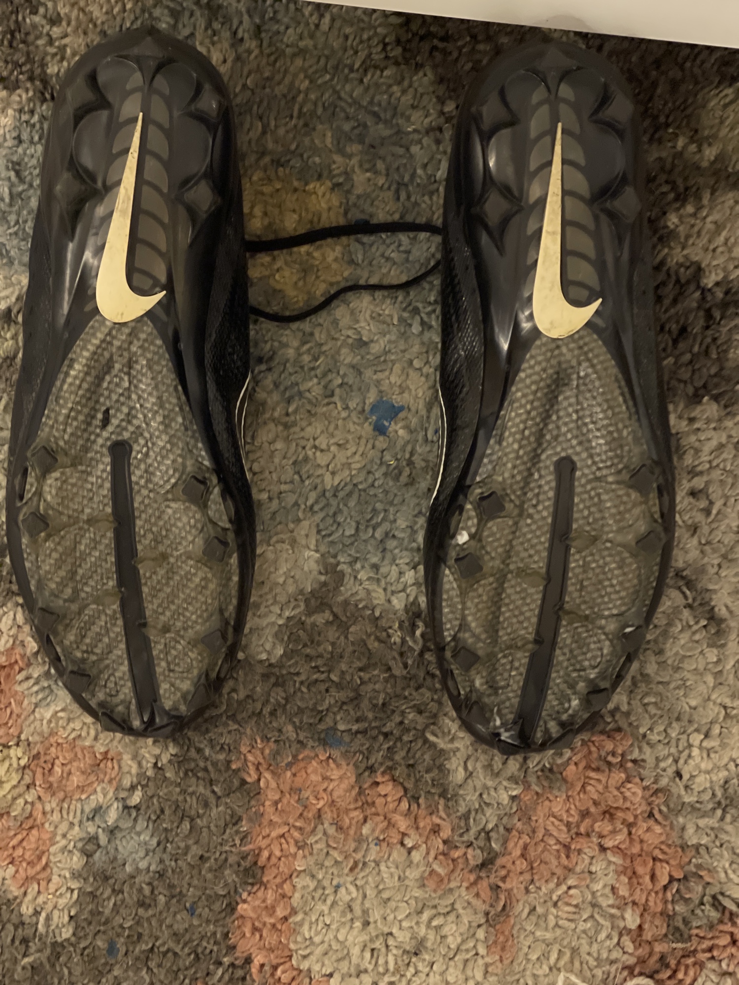 mens nike molded cleats