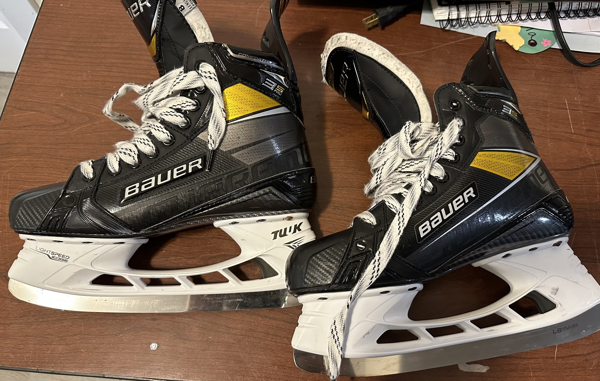 Used Bauer Size 8 Supreme 3S Pro Hockey Skates SidelineSwap