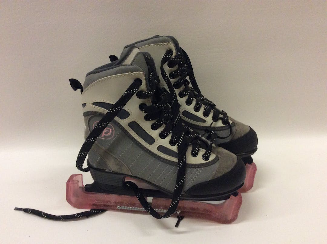 Used Ccm Sp Junior 02 Ice Skates Soft Boot SidelineSwap