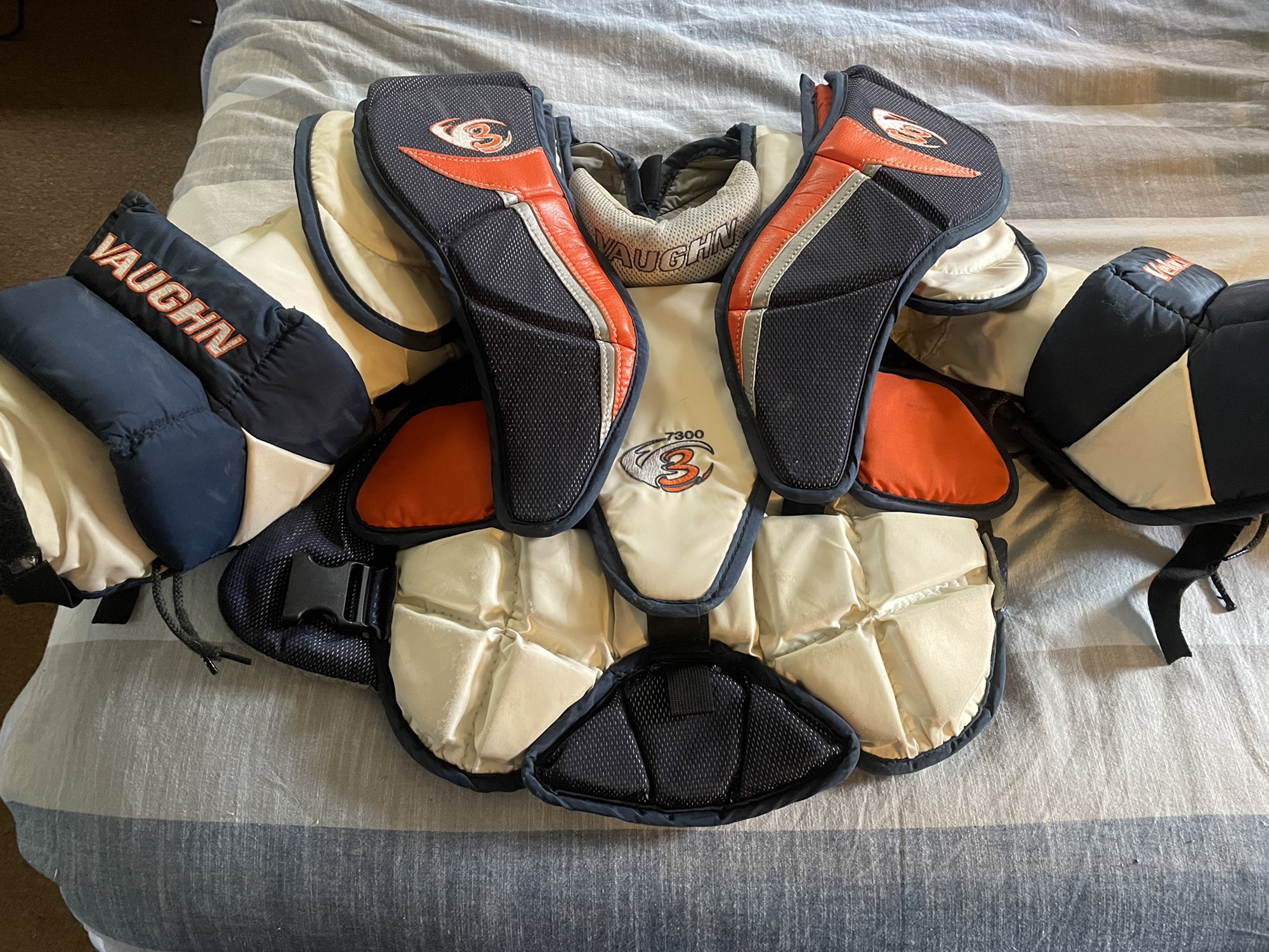 Vaughn 7300 Used Hockey Goalie Chest Protector SidelineSwap