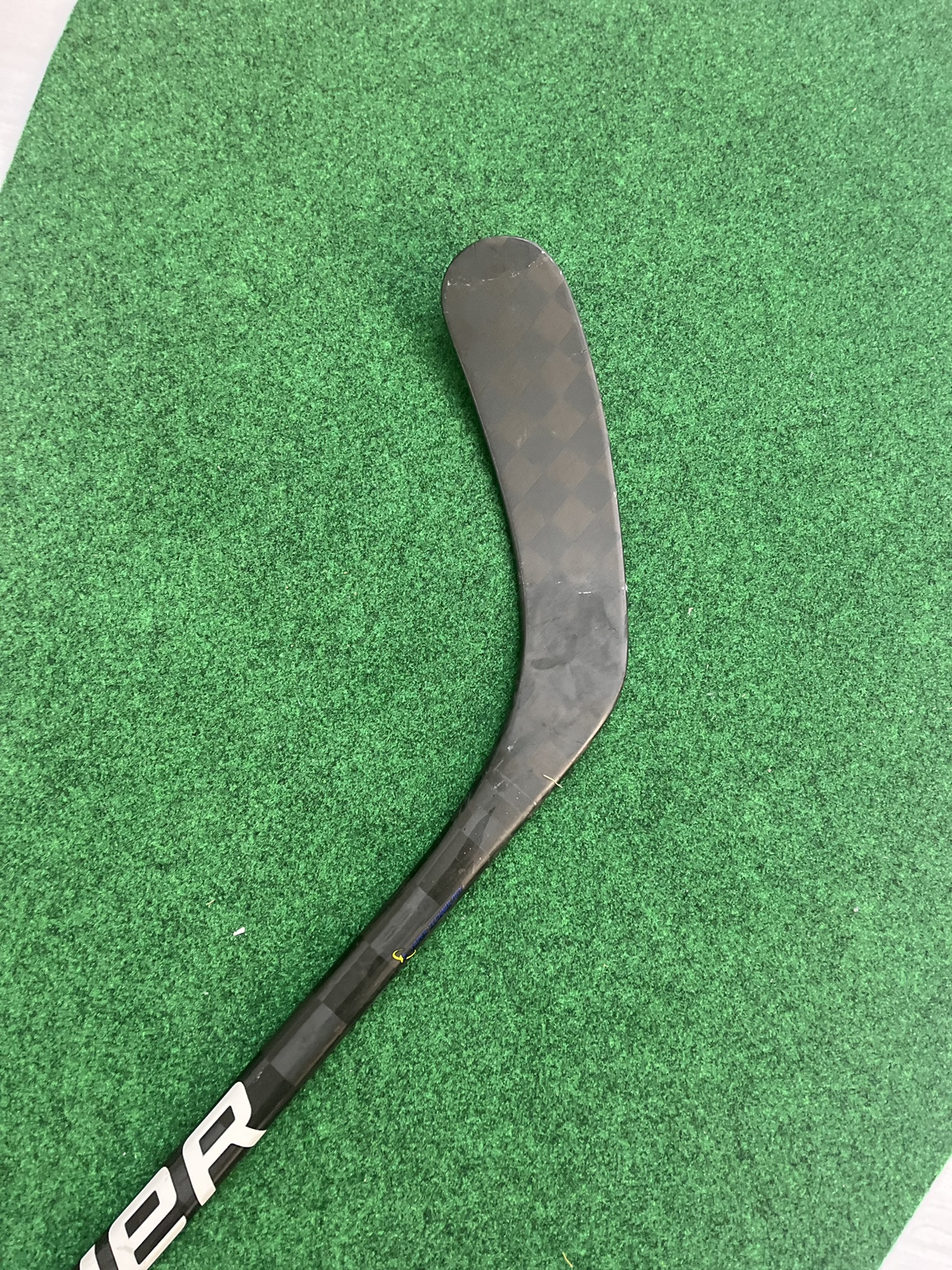 Senior Left Hand P92 Pro Stock Vapor Hyperlite Hockey Stick SidelineSwap