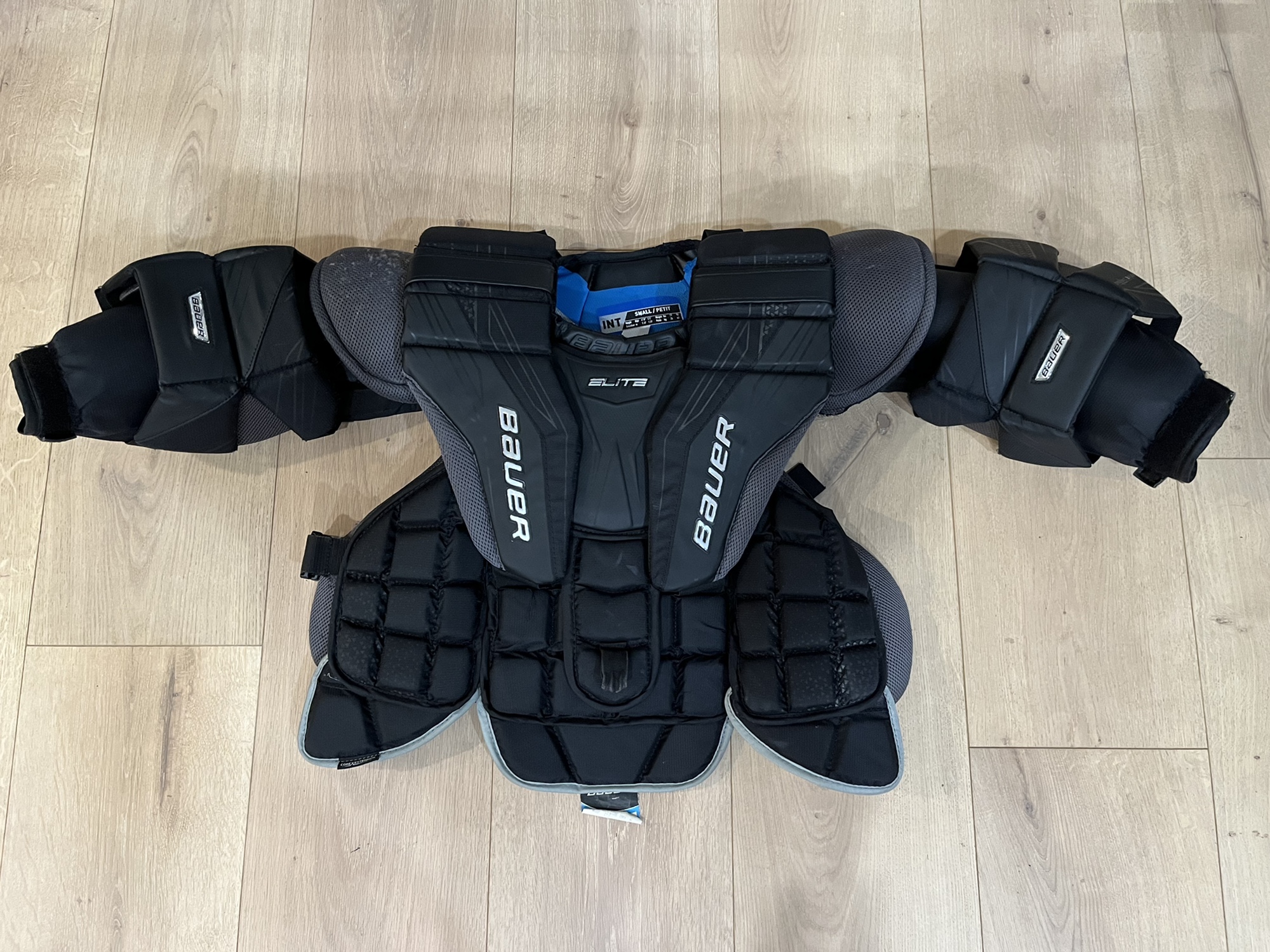 Intermediate Small Bauer Elite Goalie Chest Protector SidelineSwap