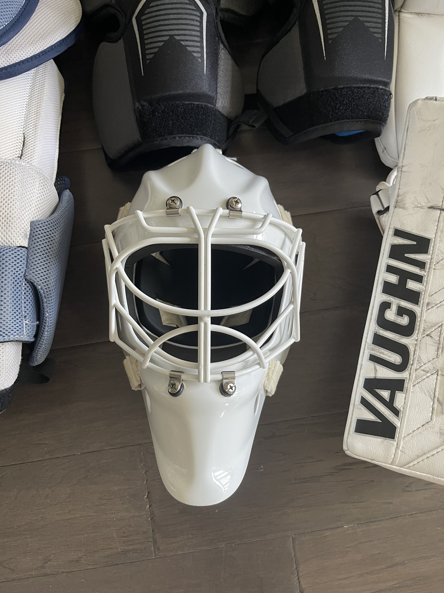 New Image Shark 965 Custom Goalie Mask SidelineSwap