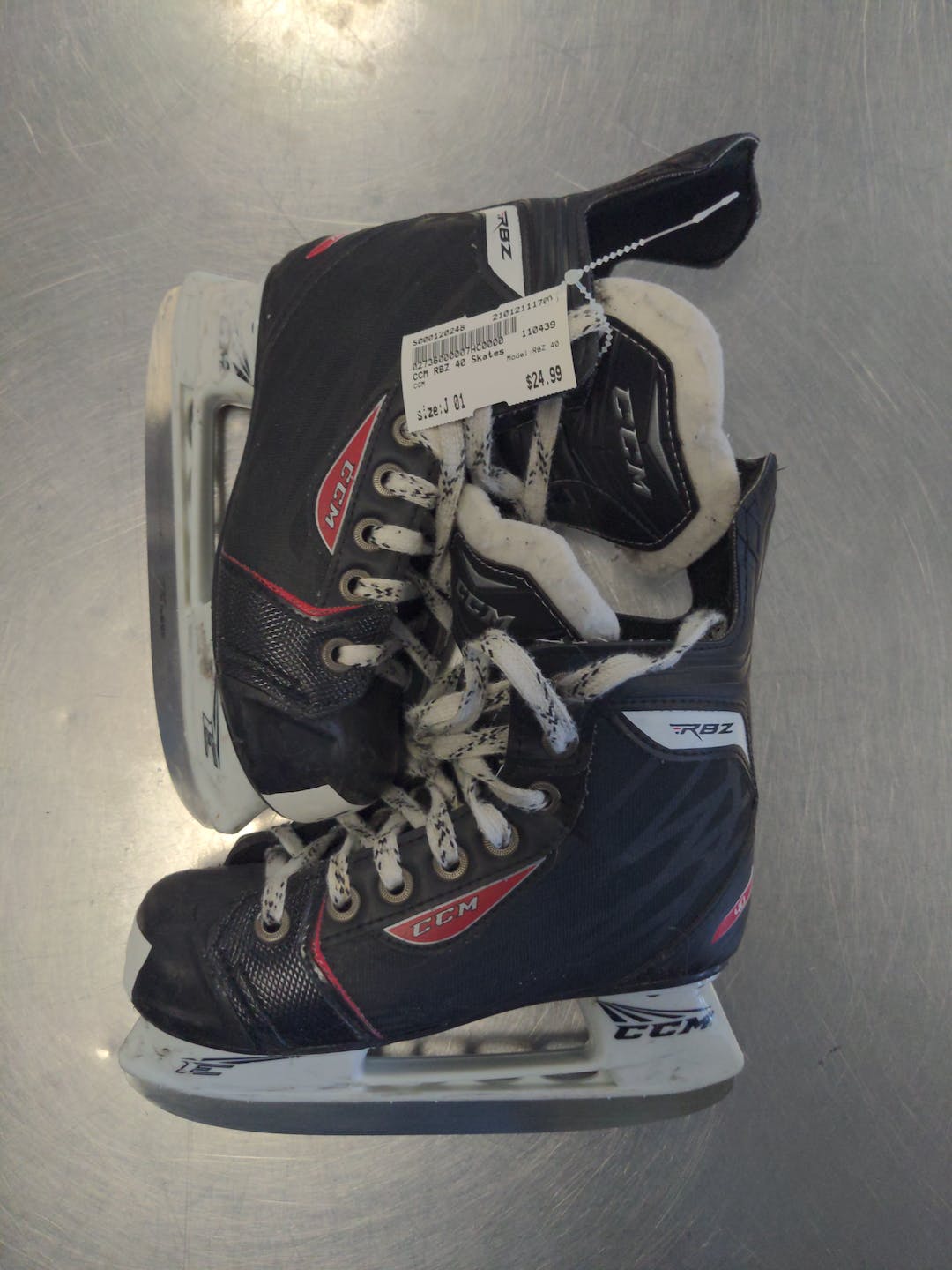 Used Ccm Rbz 40 Junior 01 Ice Skates Ice Hockey Skates SidelineSwap