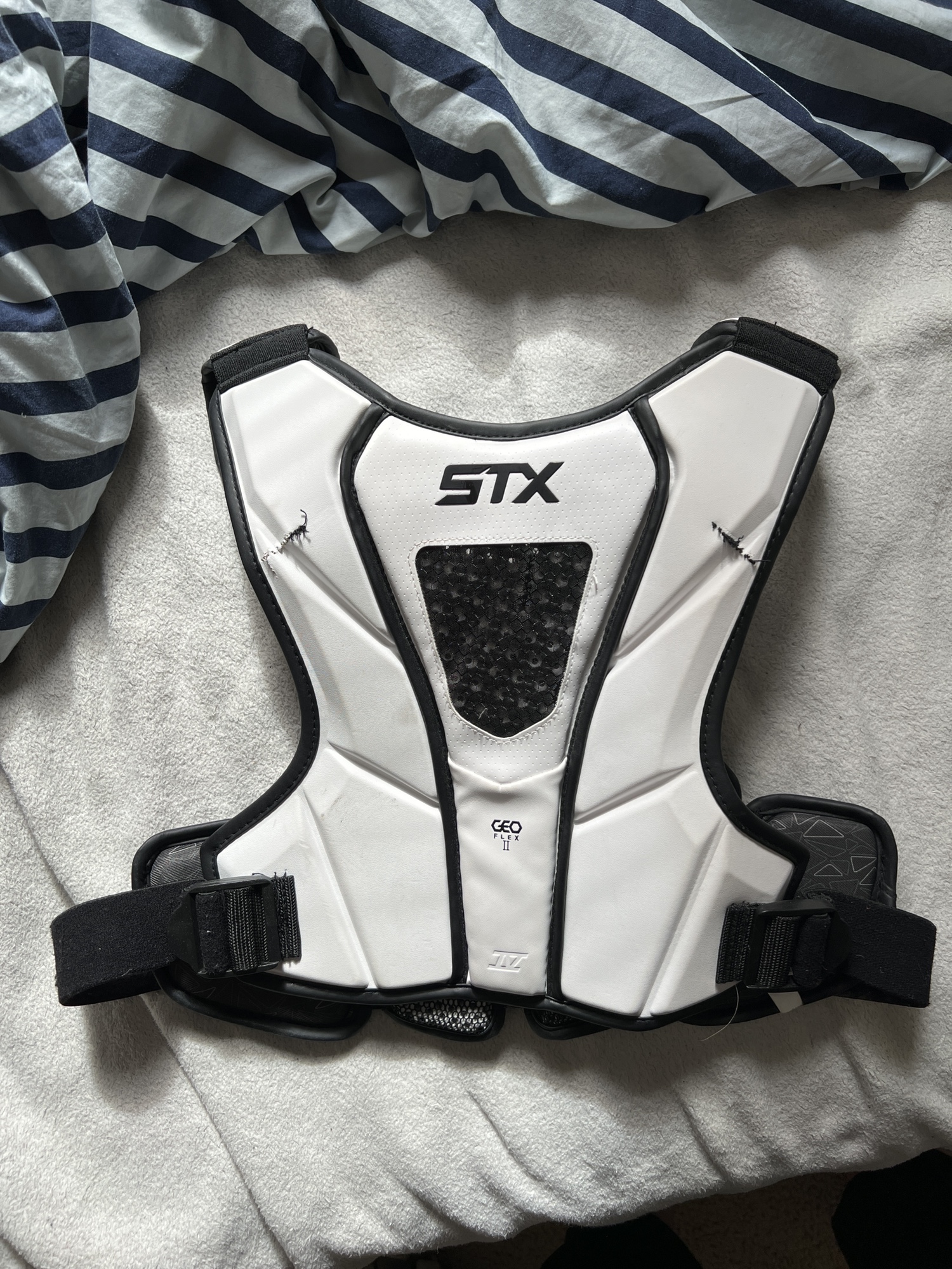 Used Medium STX Cell IV Shoulder Pads SidelineSwap