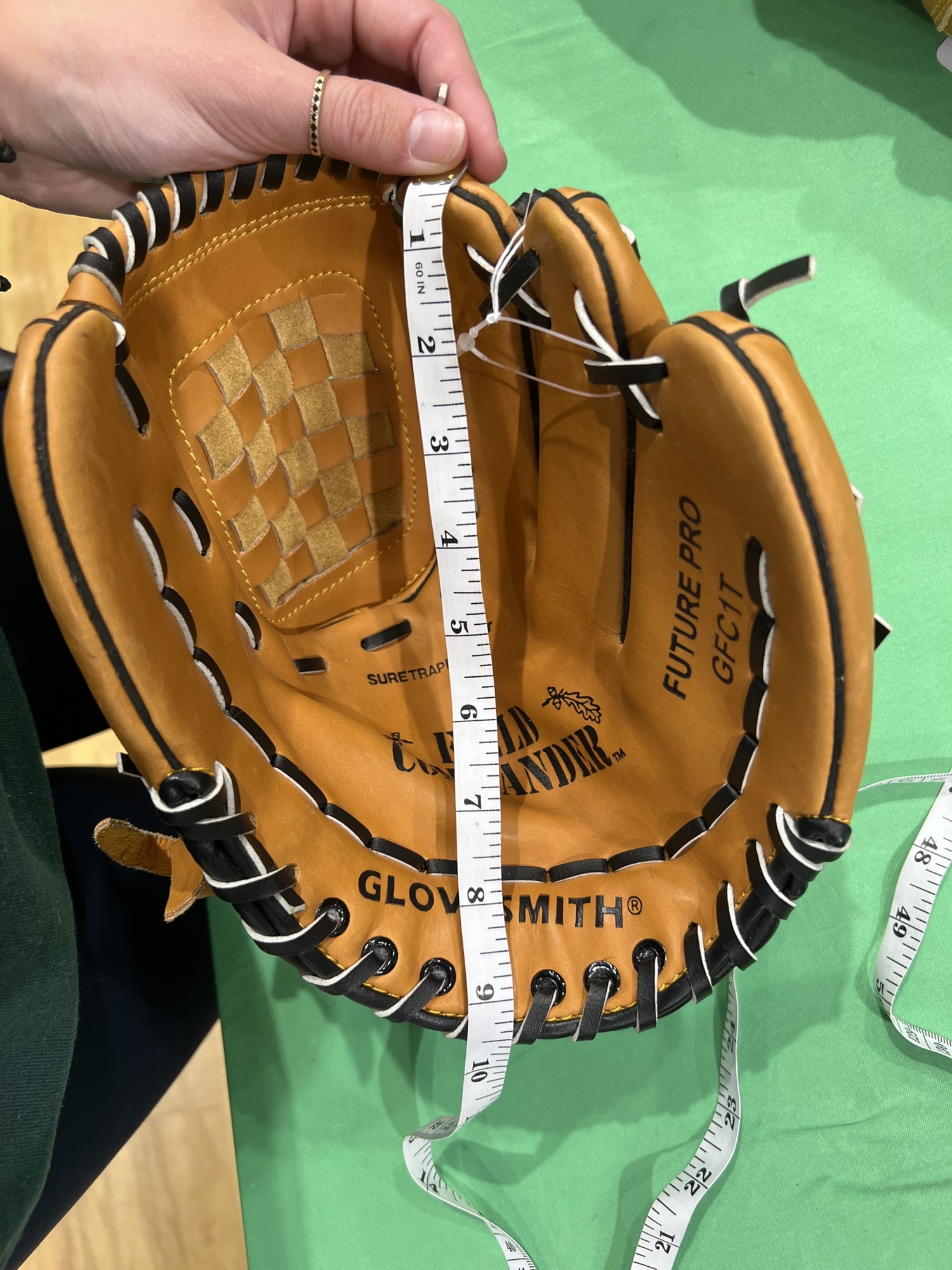 GloveSmith Baseball Glove SidelineSwap