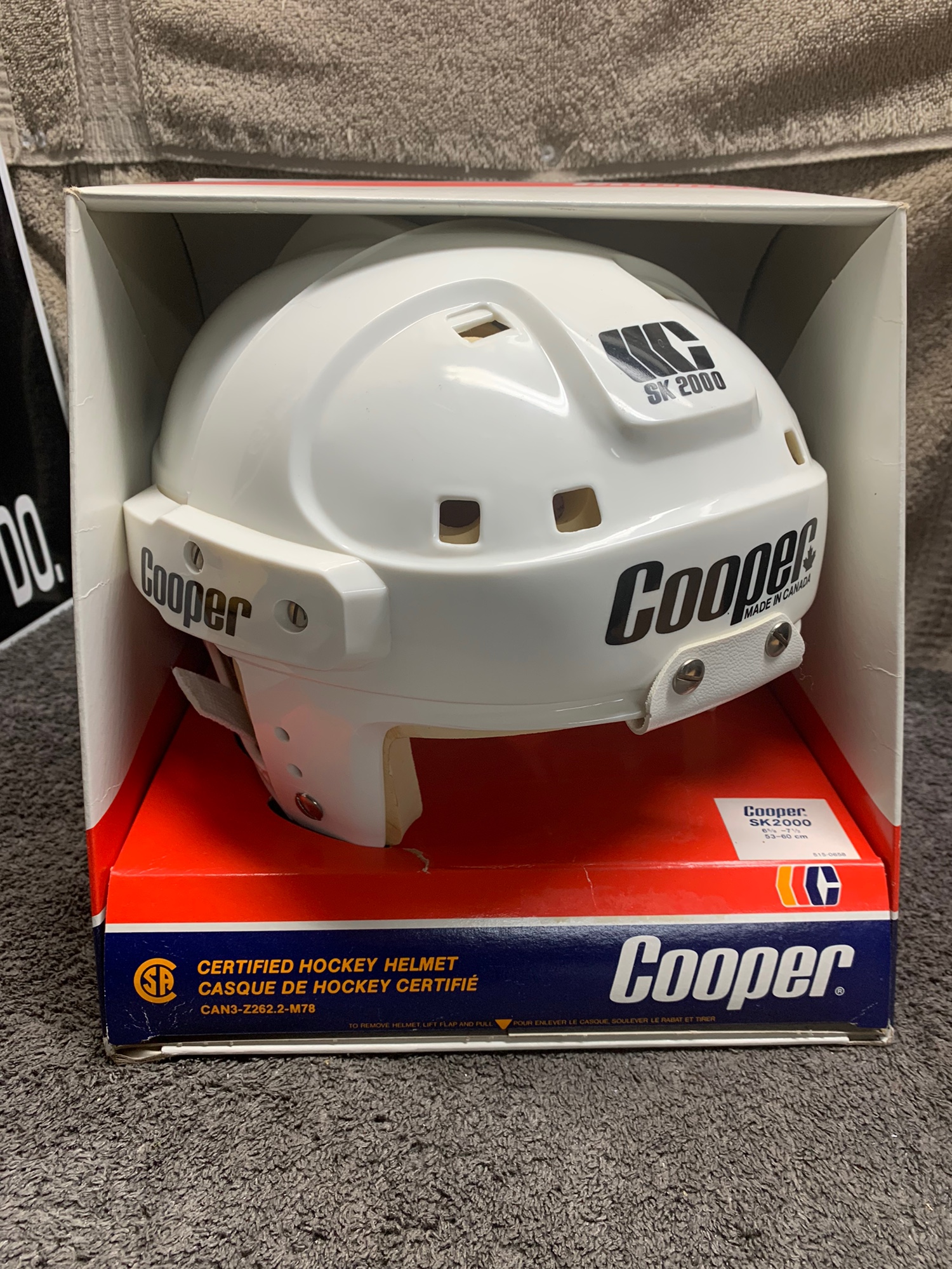 VINTAGE SK2000 HOCKEY HELMET BRAND NEW WITH TAGS ORIGINAL BOX !!! YOU
