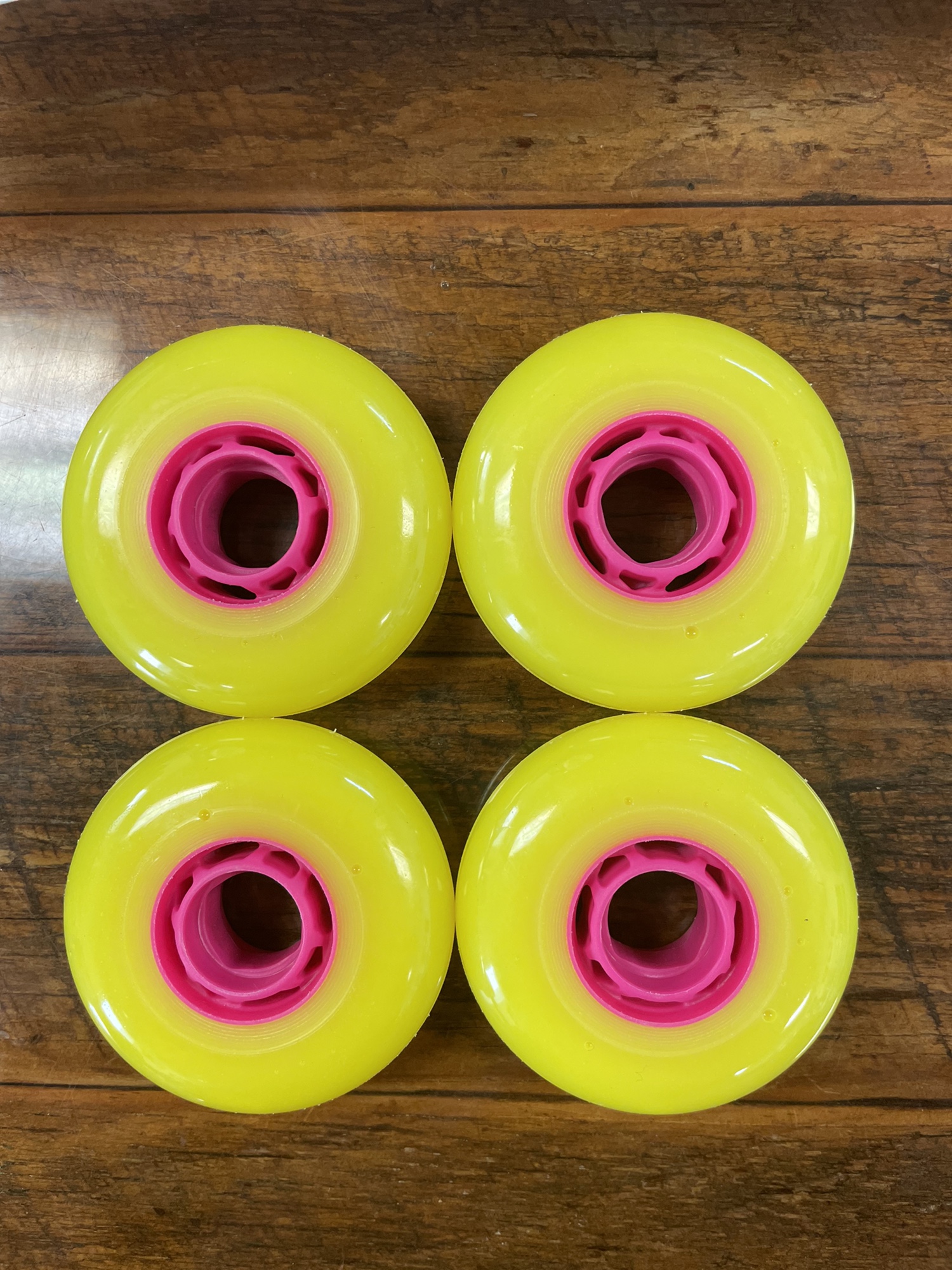 Revision Clingers Outdoor Hockey Wheels 76mm Hard 4 Pack Roller hockey