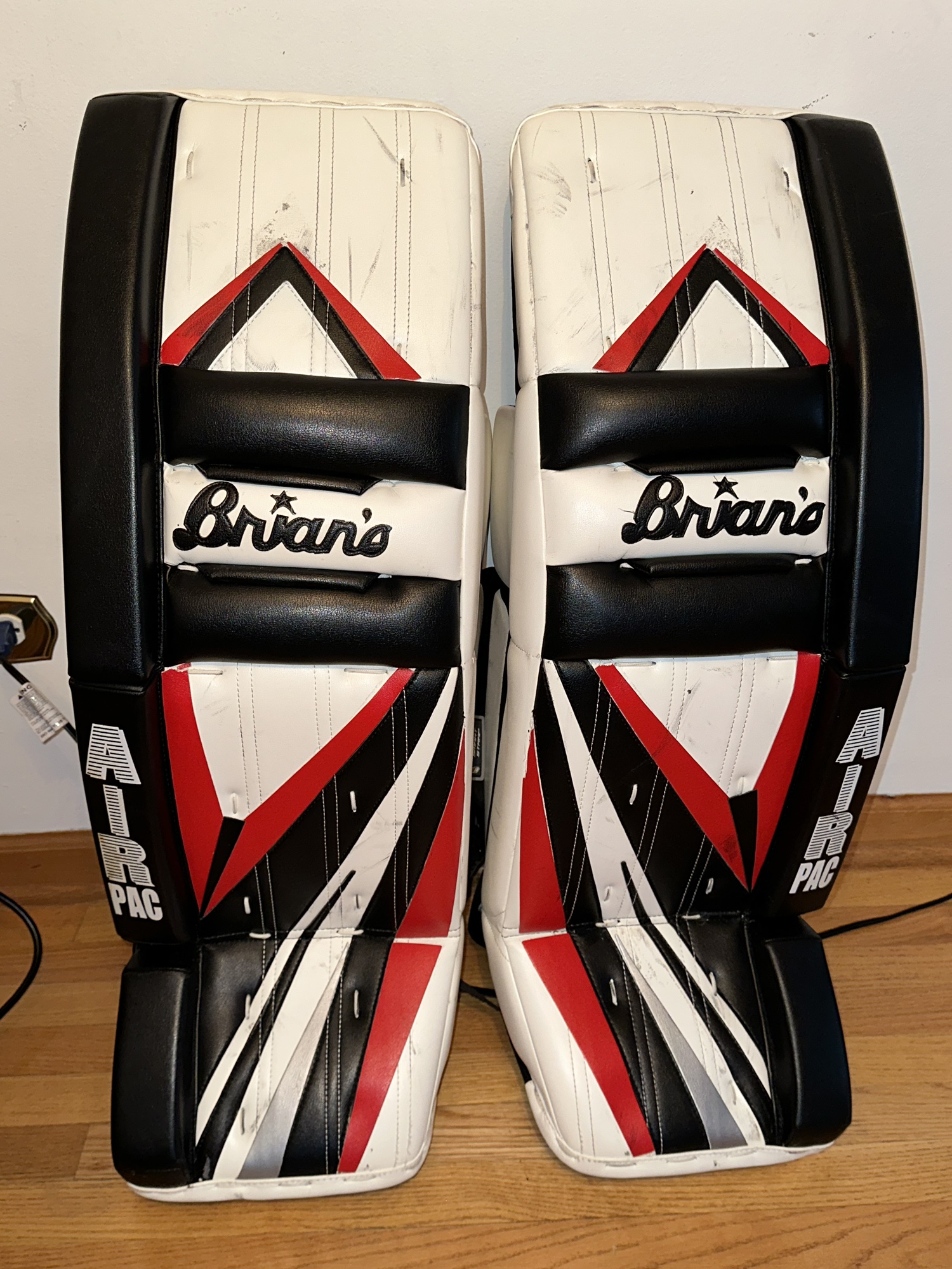 Brian's Alite Air Pac Goalie Leg Pads 35+1 SidelineSwap