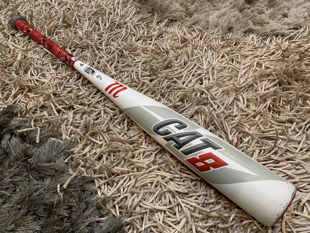 Marucci CAT 8 USSSA Baseball Bat 31/23 w/ Lizard Skins Grip
