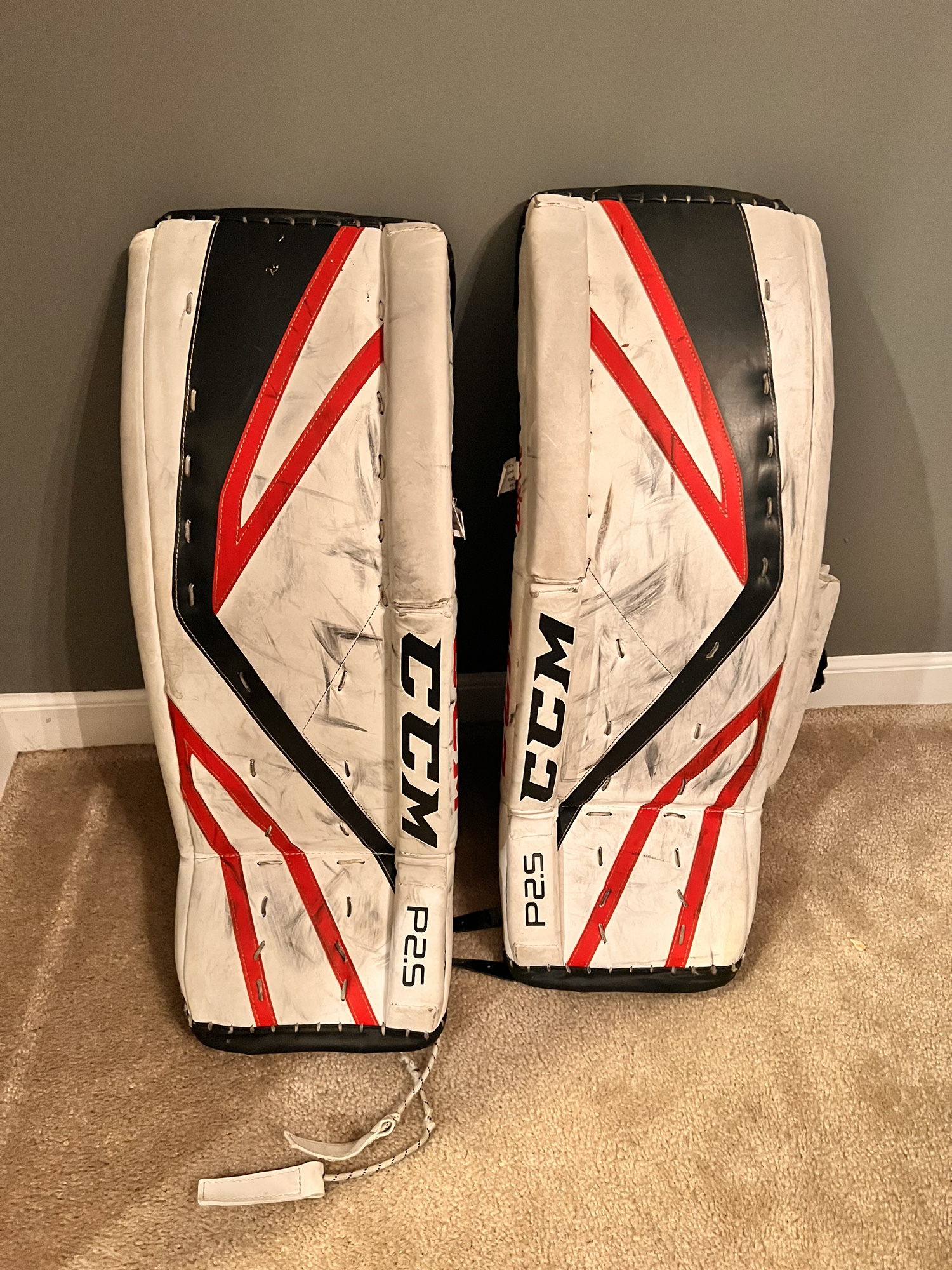 28+1 CCM Lefevre Goalie Pads SidelineSwap