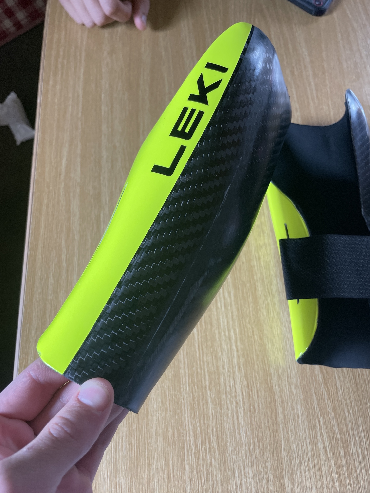 Women’s Leki Carbon World Cup Flex 3.0 Armguards SidelineSwap