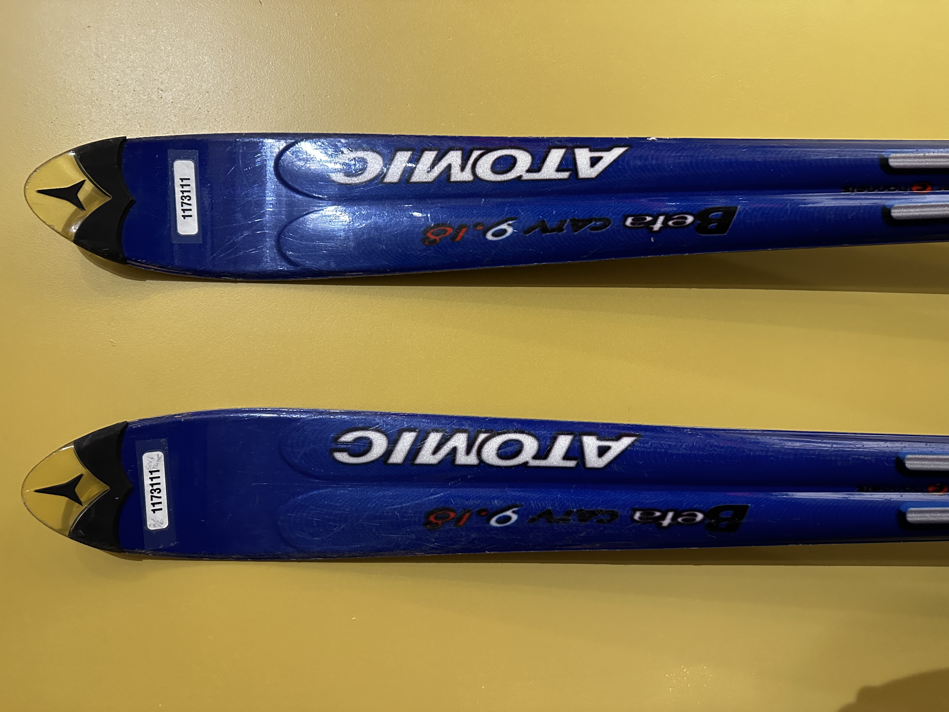 Used Unisex Atomic 180 cm All Mountain Beta Carv 9.18 Skis Without