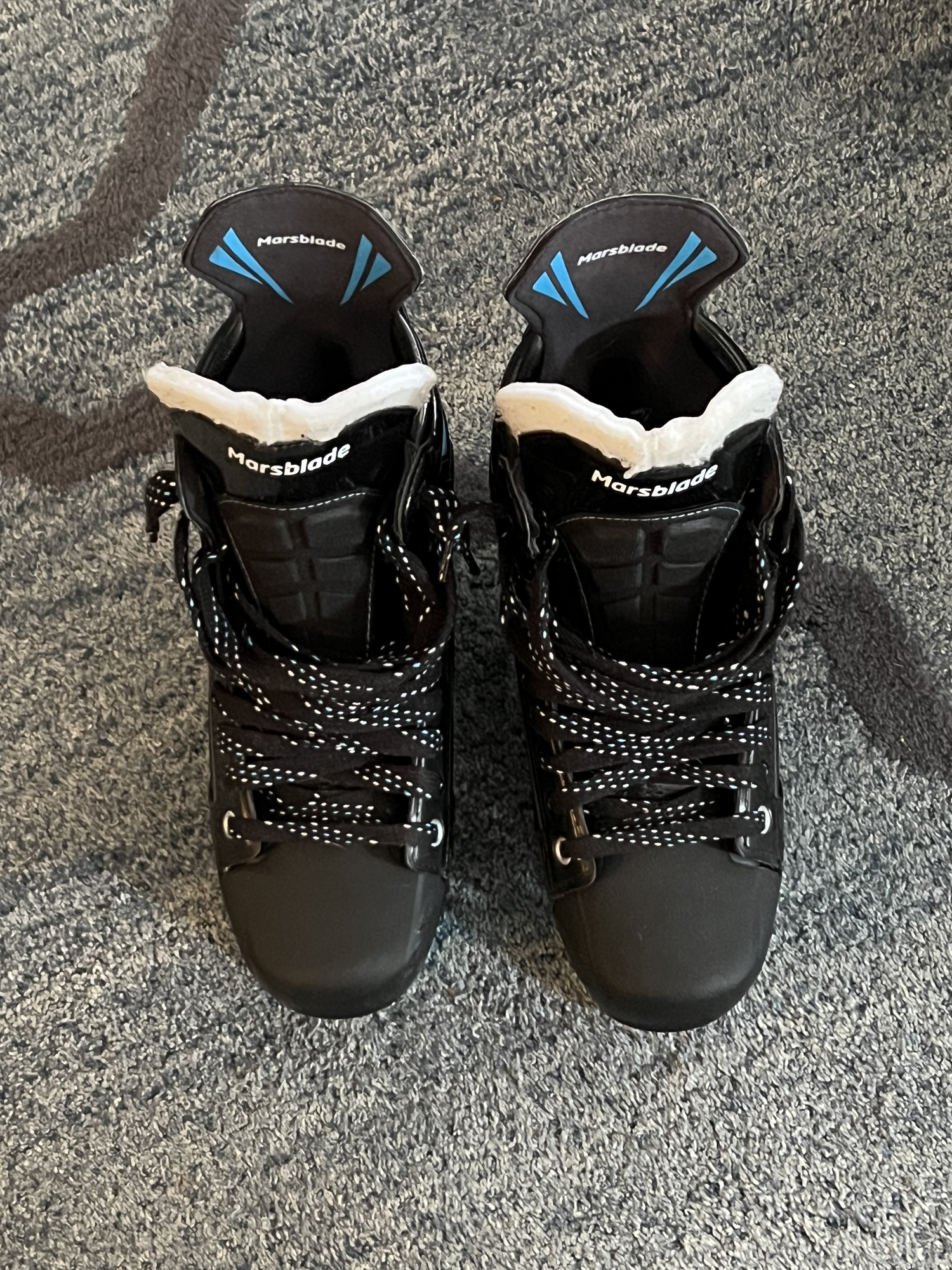 Marsblade R1 Kraft Pro Roller Hockey Skates 8.5D Like New Top of the