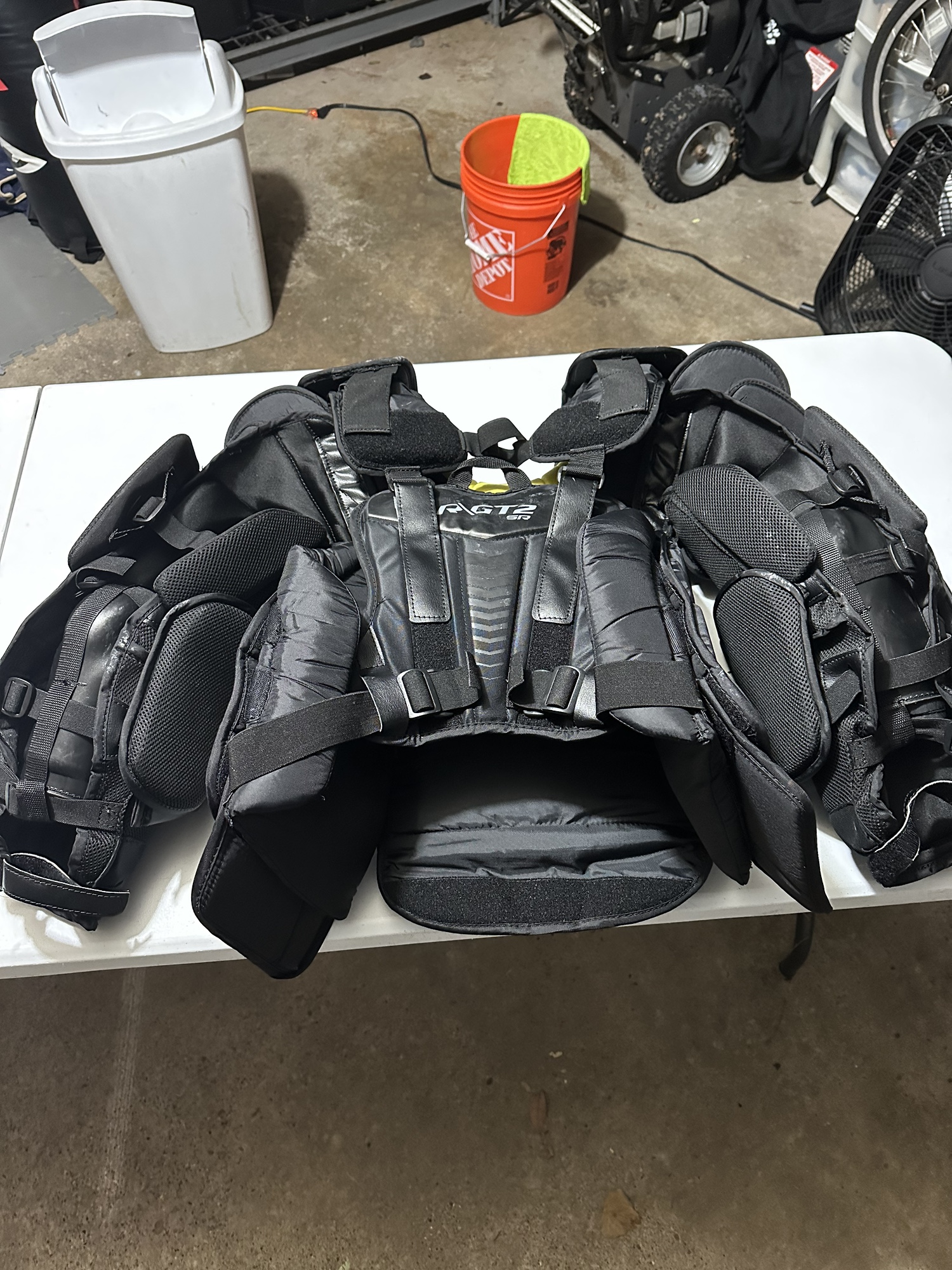 Used Senior XL Warrior Ritual GT2 Goalie Chest Protector SidelineSwap