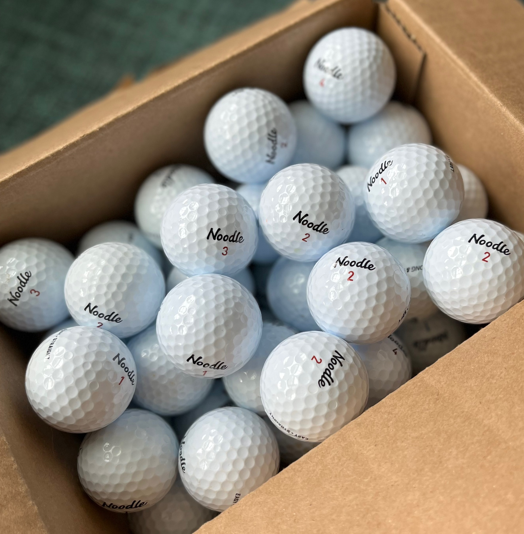 18 Used Maxfli Noodle Long & Soft Golf Balls SidelineSwap