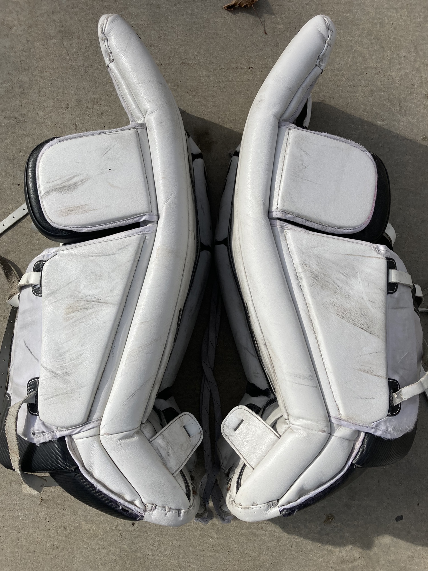 31"+1” Reebok Revoke Pro Intermediate Goalie Pad Set SidelineSwap