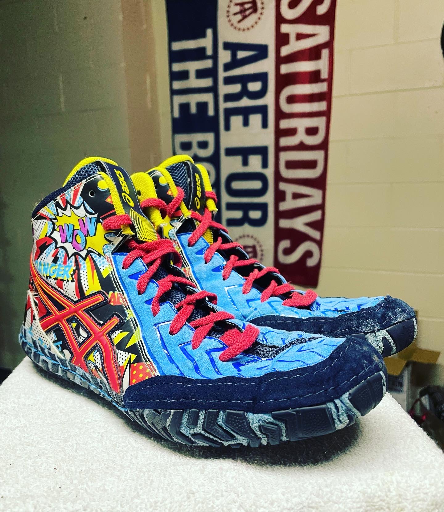 Asics Aggressor 3 LE Comic-Hero | SidelineSwap