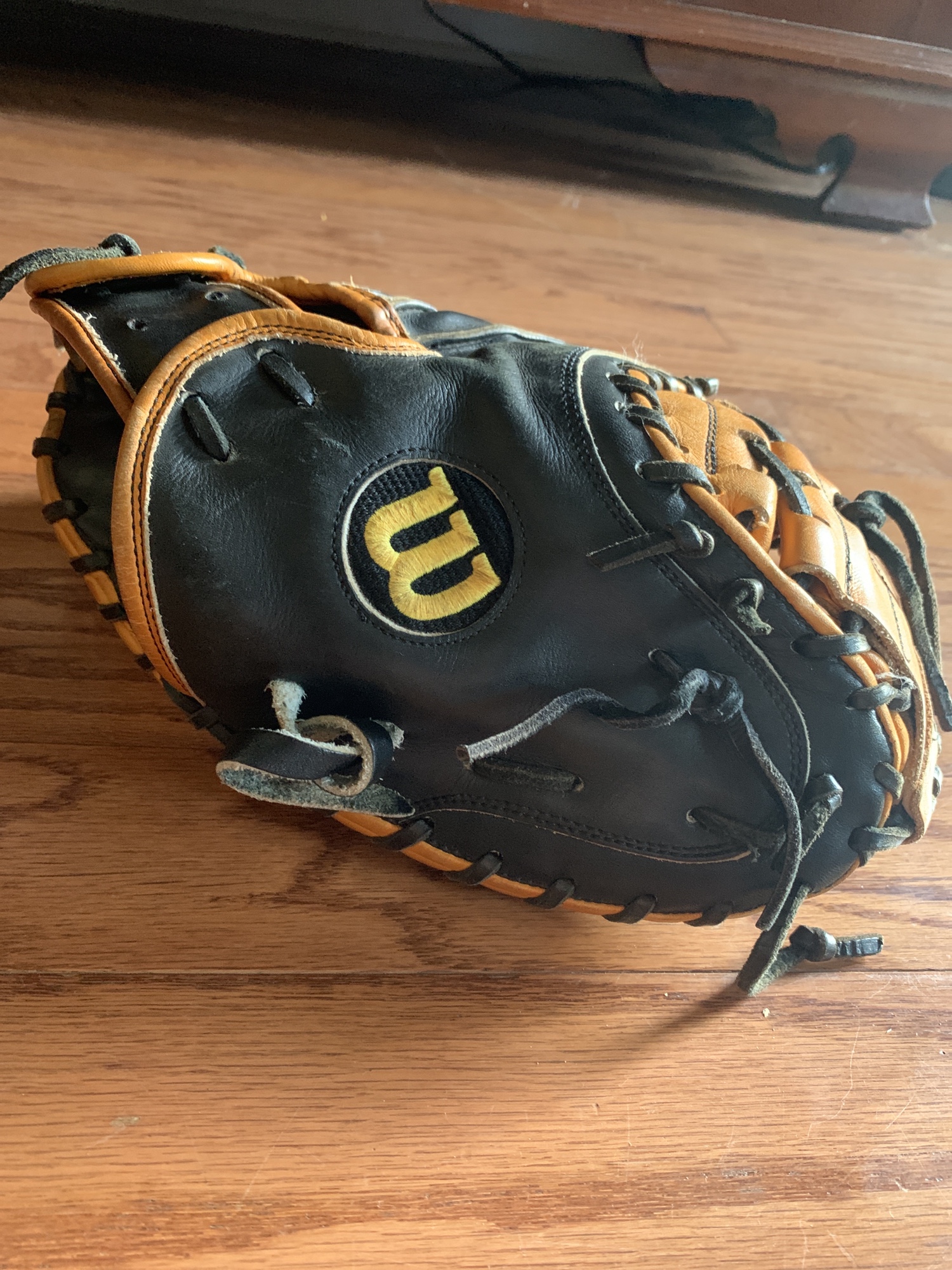 Used Wilson 32.5" A2000 PUDGE Catchers Mitt SidelineSwap