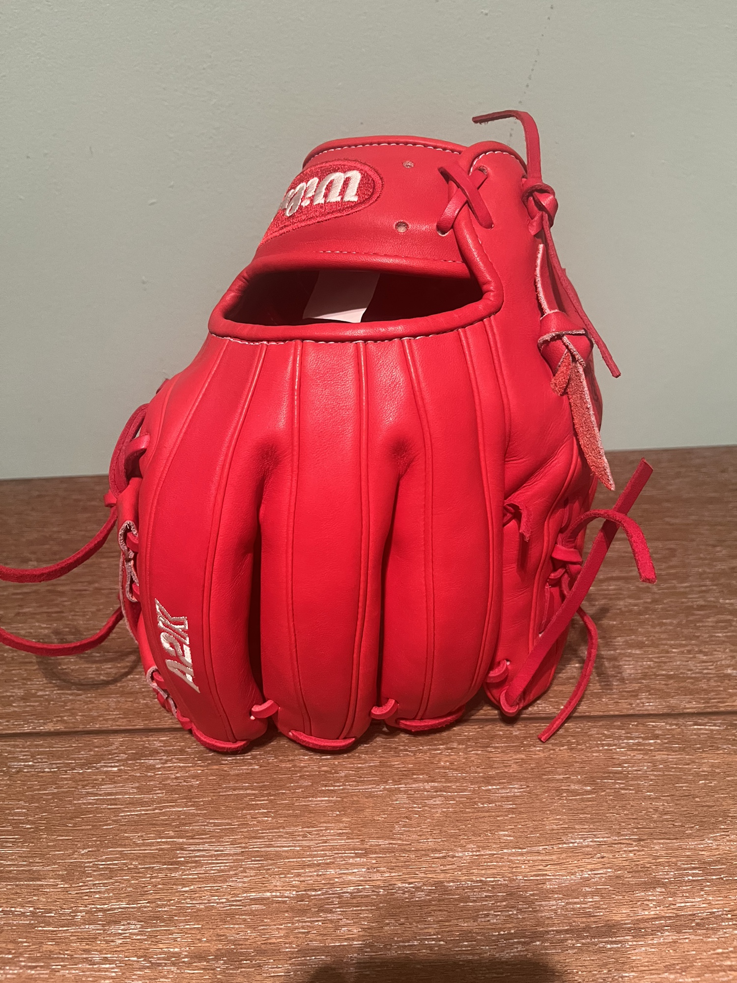 Ozzie Albies a2k gotm baseball glove nwot SidelineSwap