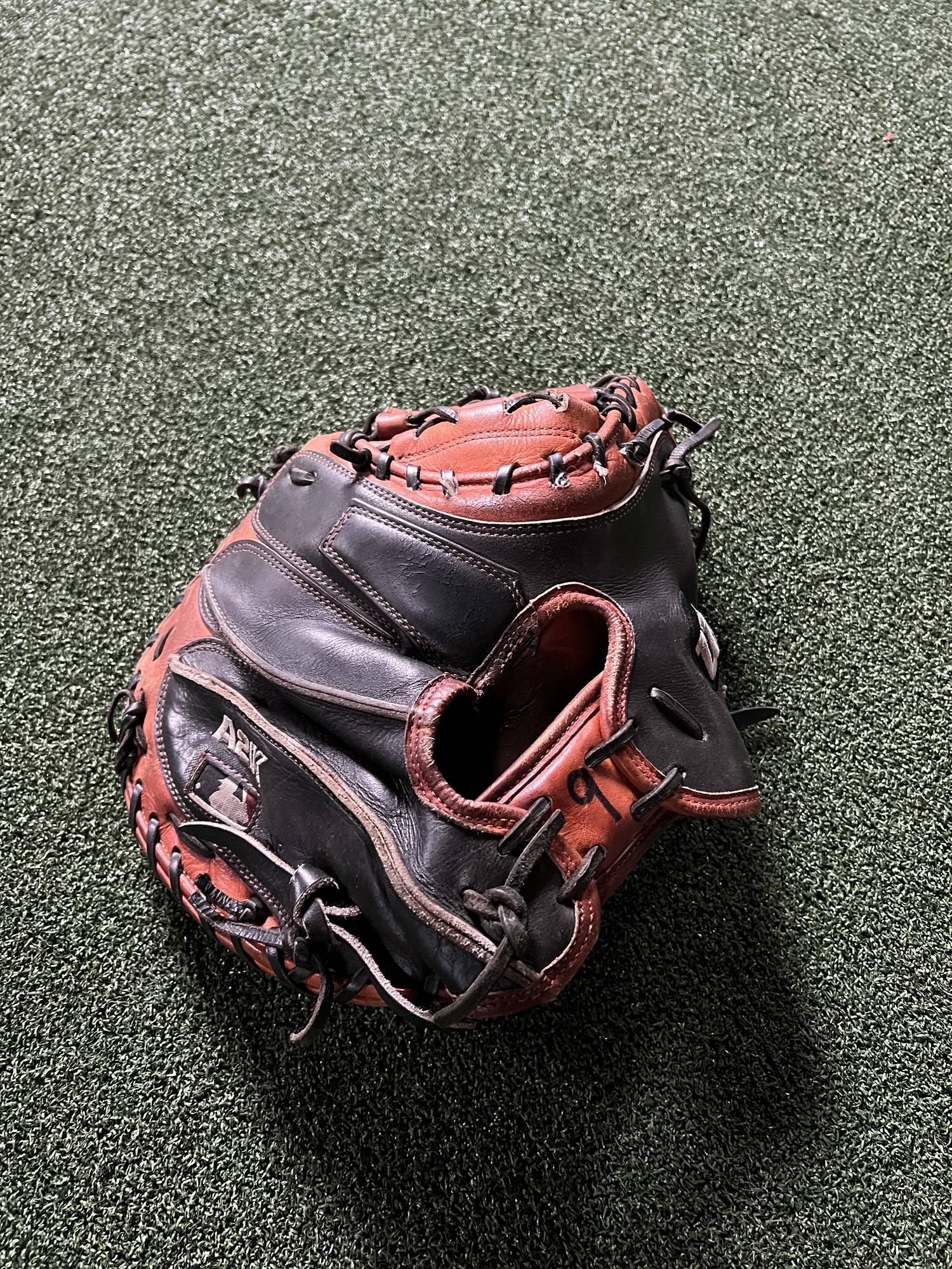 Wilson A2K Catcher's Mitt SidelineSwap