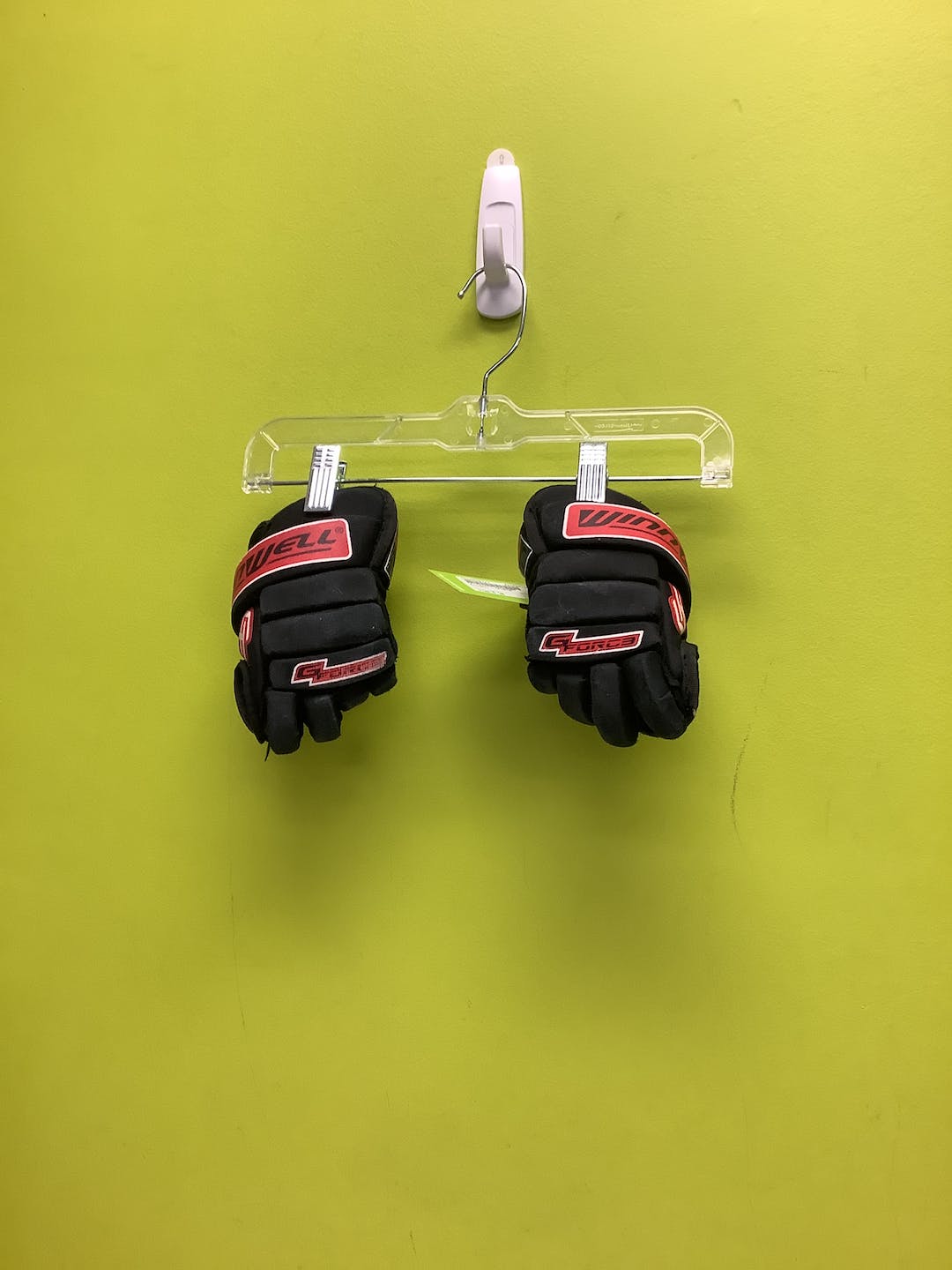 Used Winnwell Gforce 8" Hockey Gloves SidelineSwap