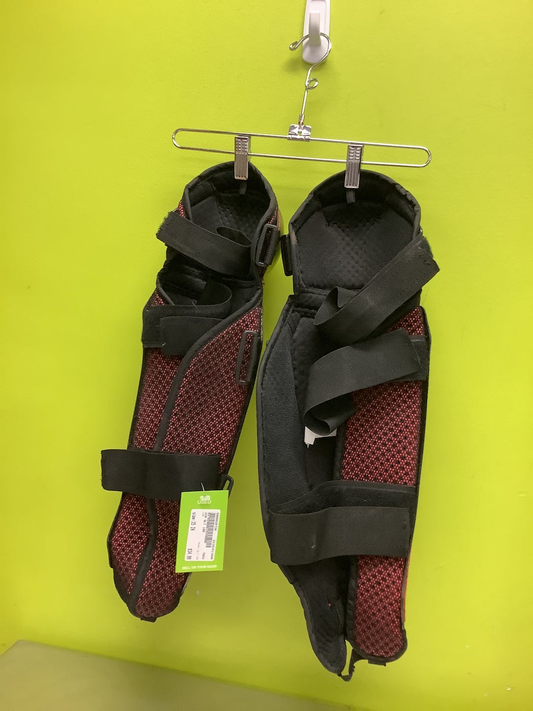 Used Ccm Qlt 190 15" Hockey Shin Guards SidelineSwap