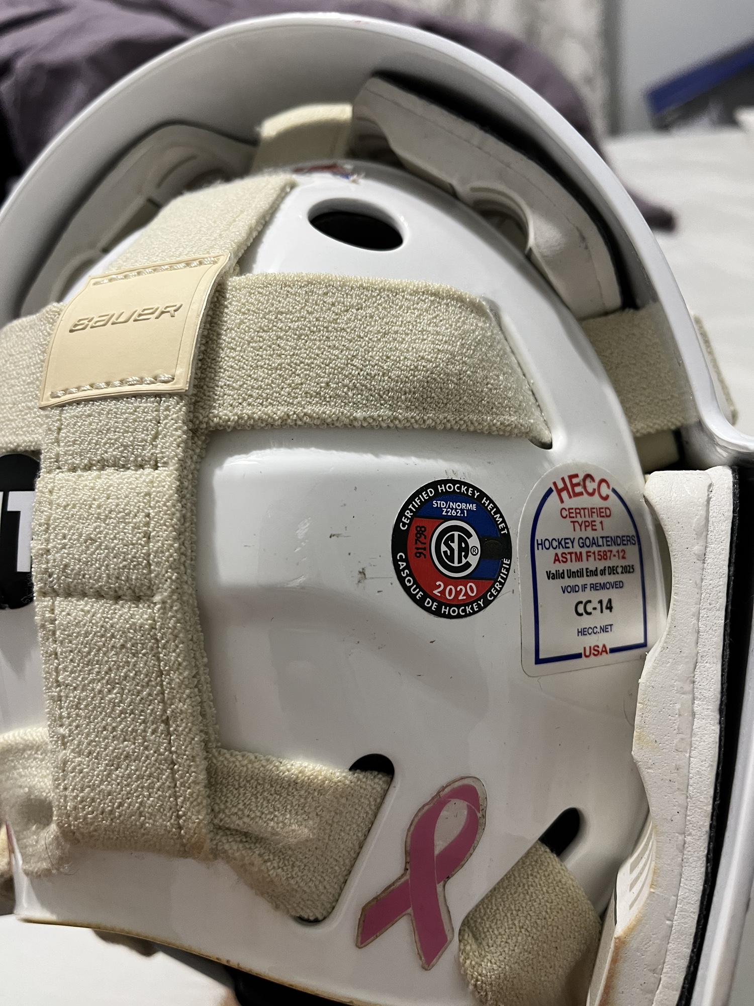 Bauer 960 Senior NonCertified Cat Eye Goalie Mask SidelineSwap Bauer 960 Senior NonCertified Cat Eye Goalie Mask SidelineSwap