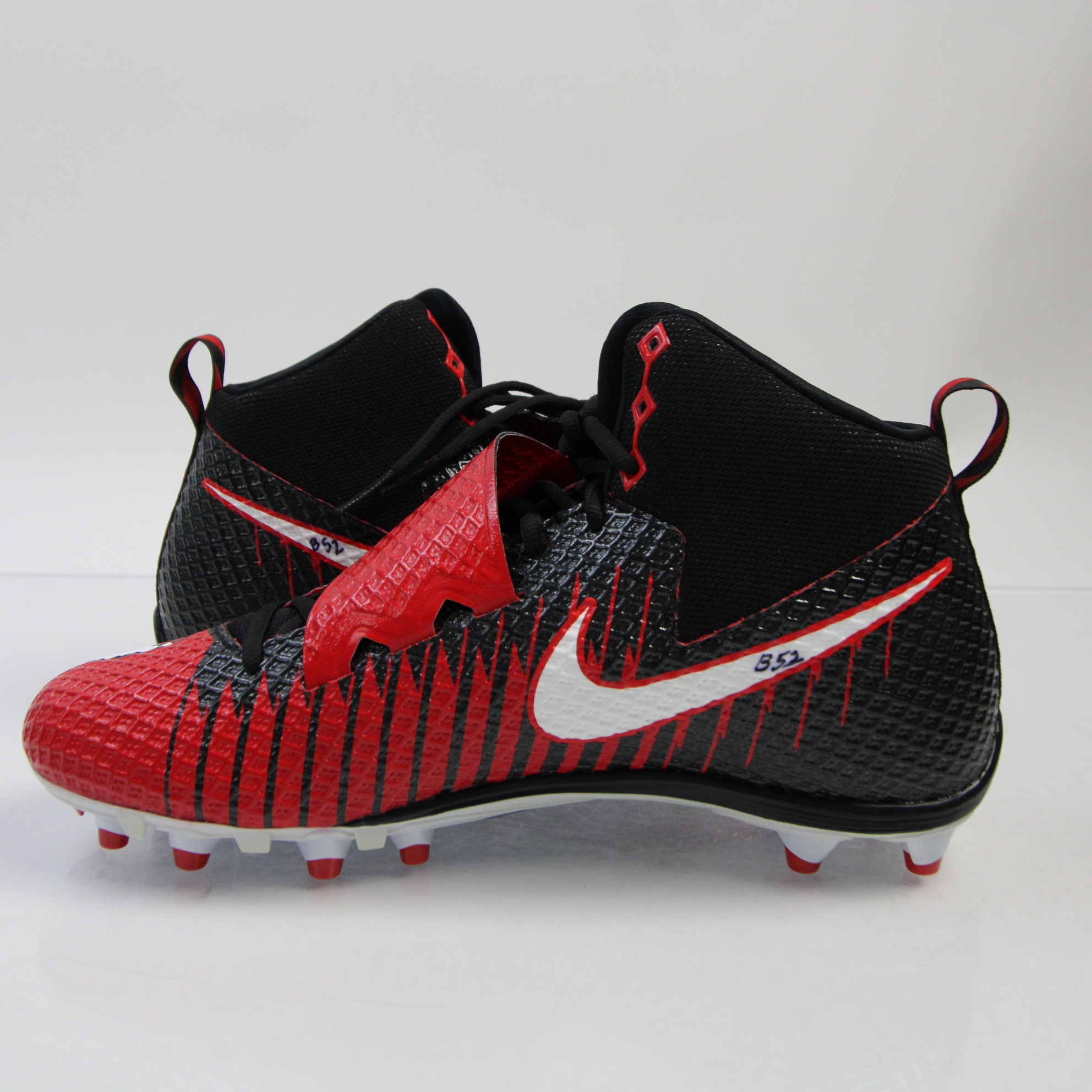 Nike Football Cleat Men's Red/Black New with Defect 13 SidelineSwap