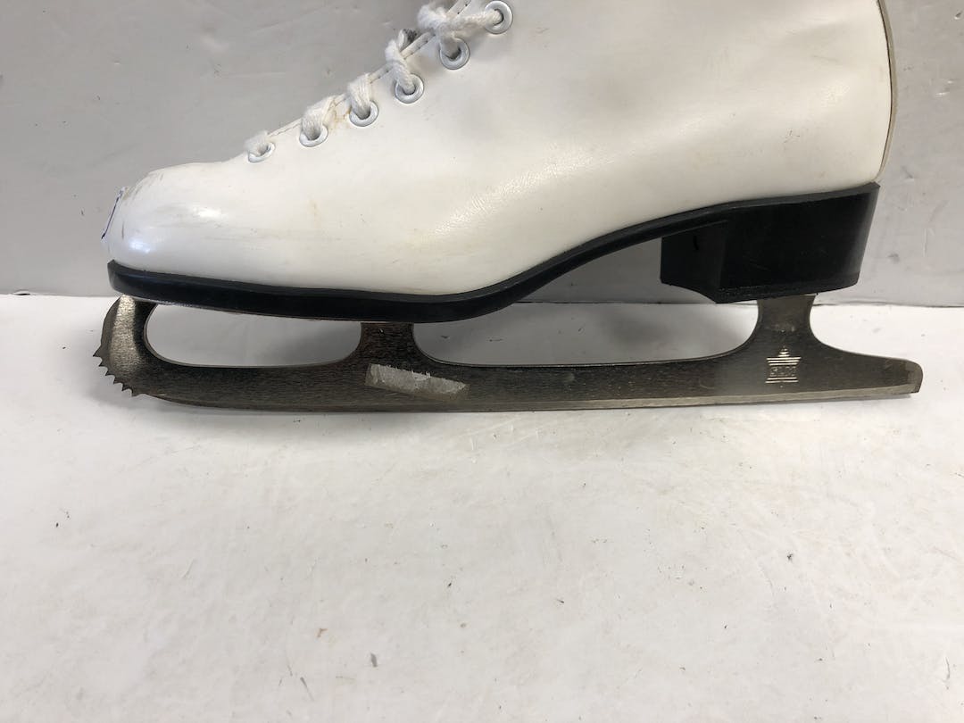 Used Ccm Figure Skate Senior 8 Women's Figure Skates SidelineSwap