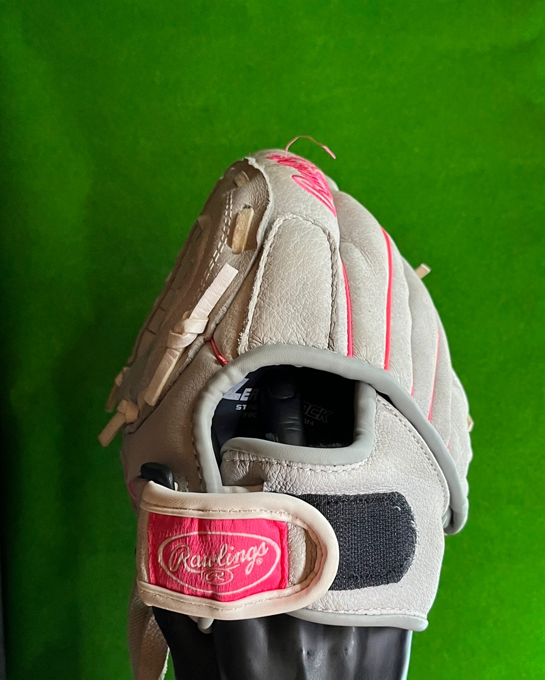 Rawlings Sure Catch Fastpitch Softball Glove Basket Leather 10 1/2