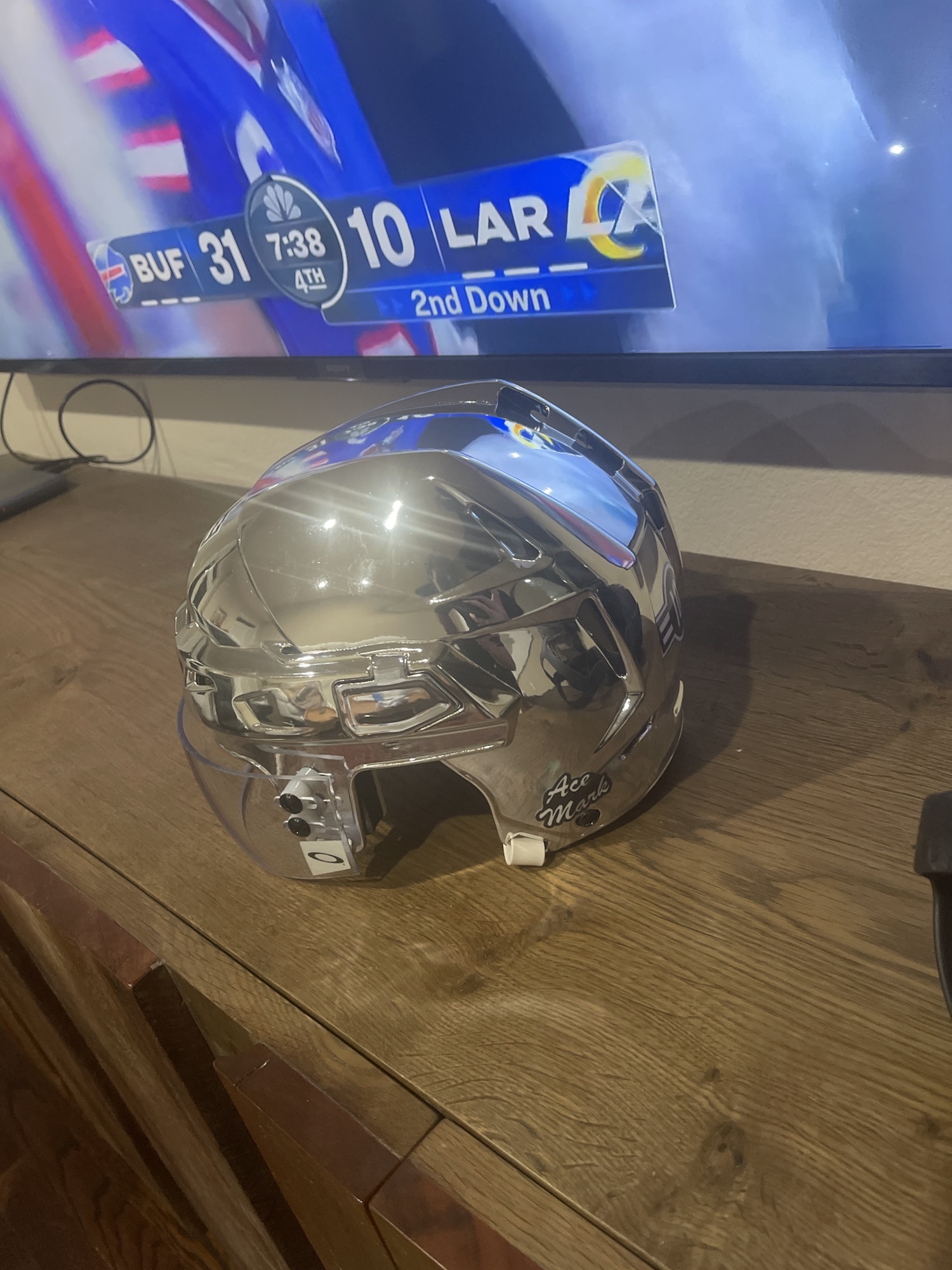 la-kings-chrome-stadium-series-game-worn-amadio-nhl-hockey-helmet-l