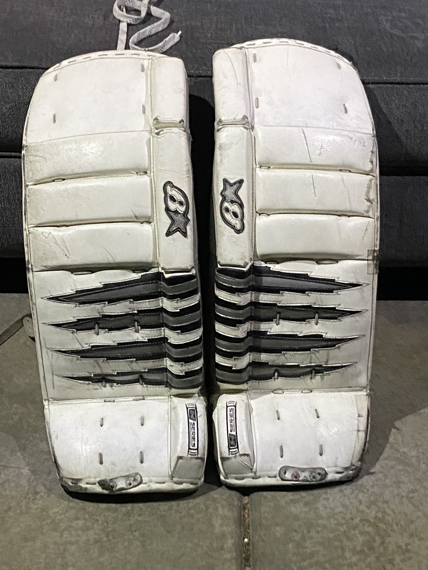 Good Condition 29+1" Brian's H Series Goalie Leg Pads SidelineSwap
