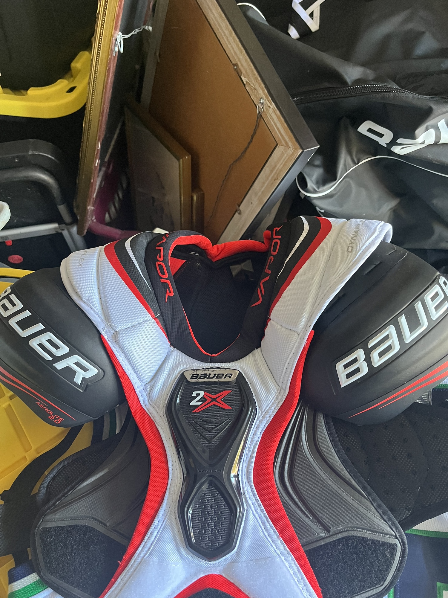 Bauer Vapor 2X Shoulder Pads Senior Medium SidelineSwap