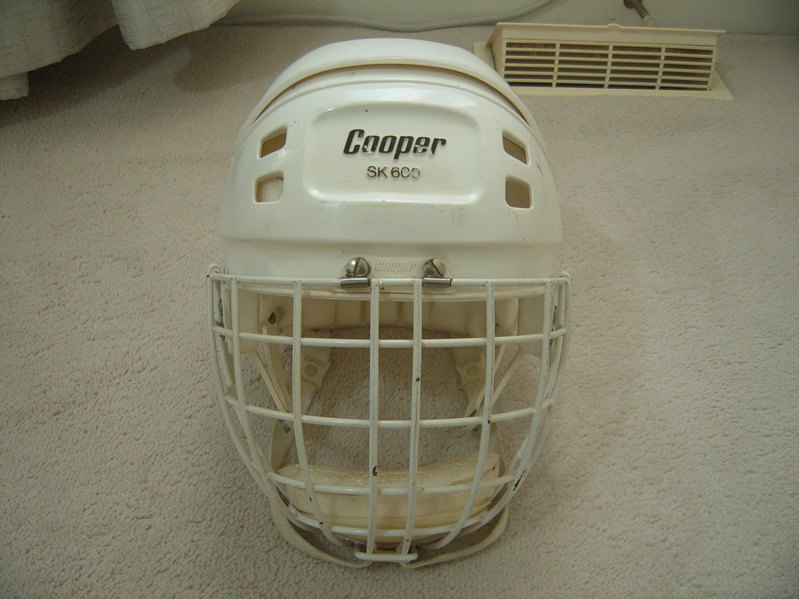 Hockey HelmetGood Used Cooper SK600 Helmet sz Large w/HM50 Face Cage