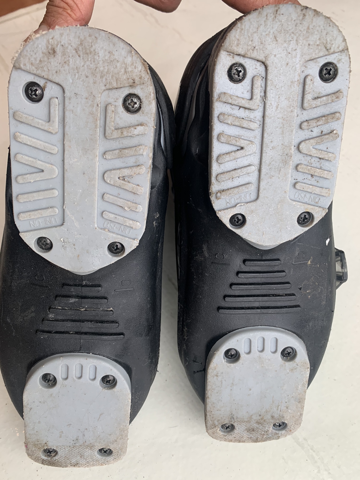 Roces Adjustablesize Ski Boots Used 1922 SidelineSwap
