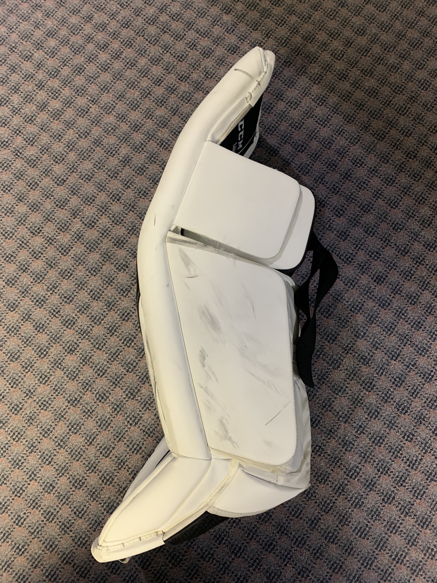 34+1 ccm p2.9 goalie pads SidelineSwap
