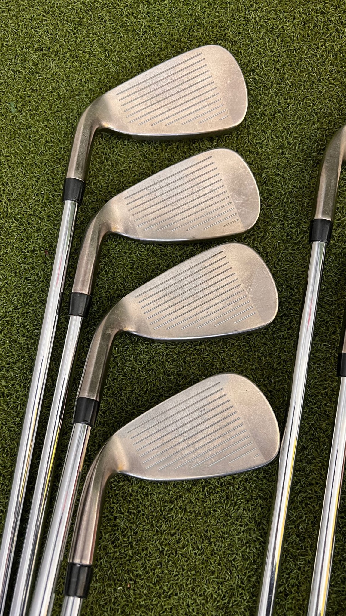 Mizuno JPX EZ 4PW Iron Set, RH, TT DG Regular Steel Shafts, +.5