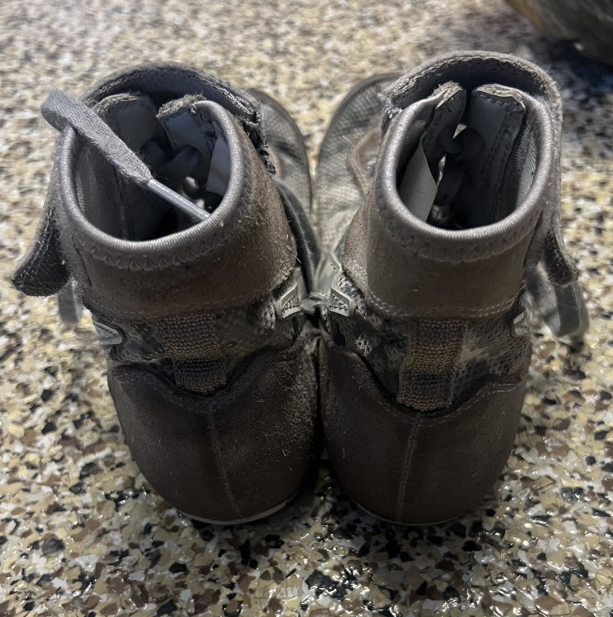 nike youth wrestling shoes