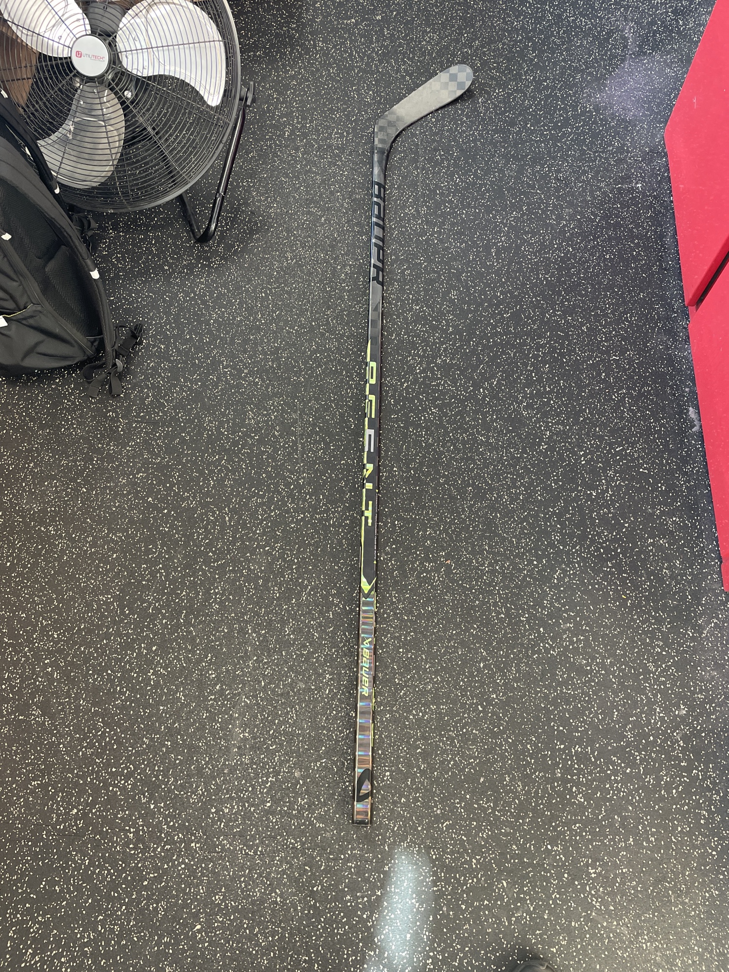 Senior Right Handed P28 Ag5nt Hockey Stick SidelineSwap