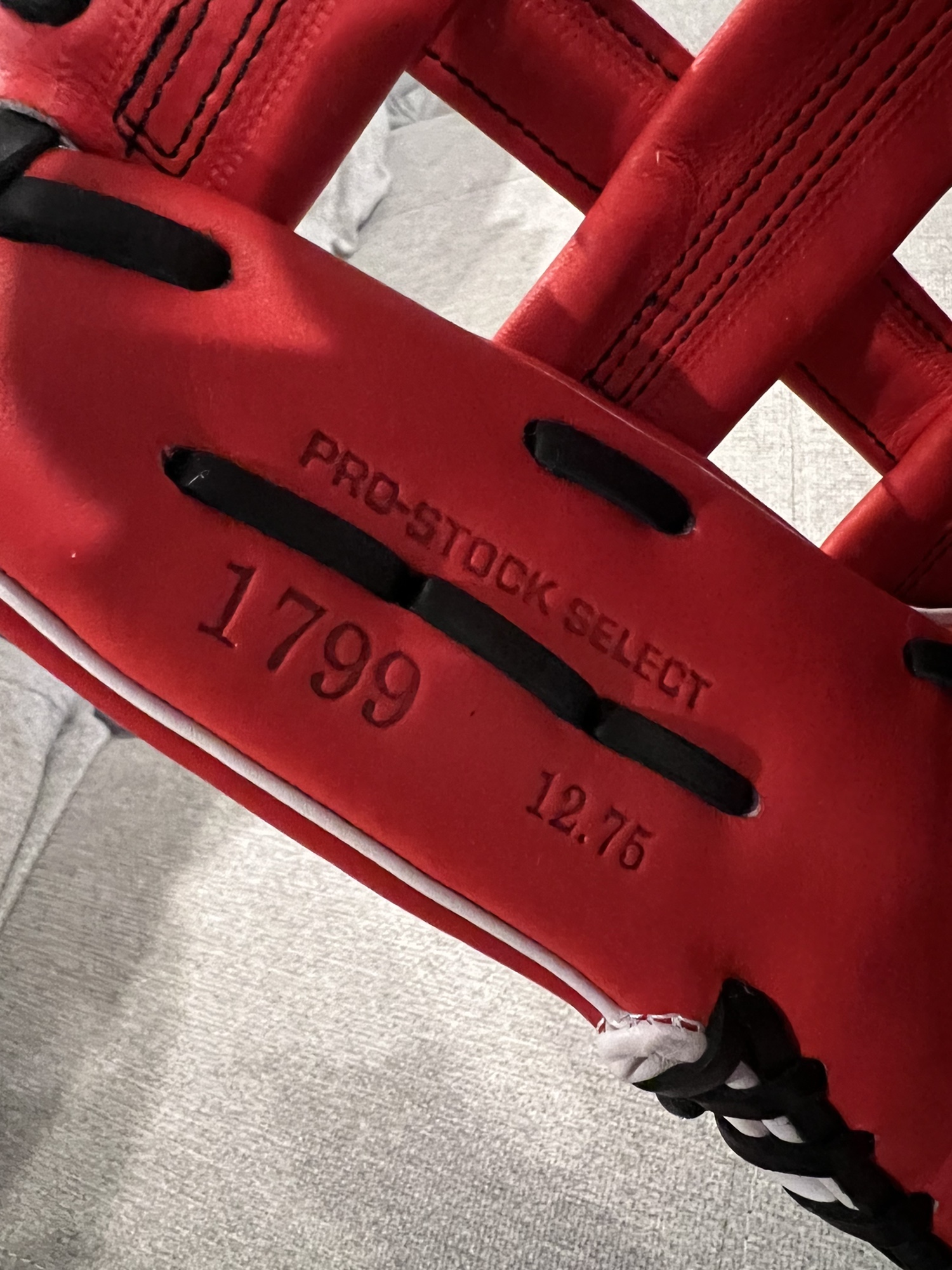 Wilson Glove of The Month GOTM August 2016 Mookie Betts SidelineSwap