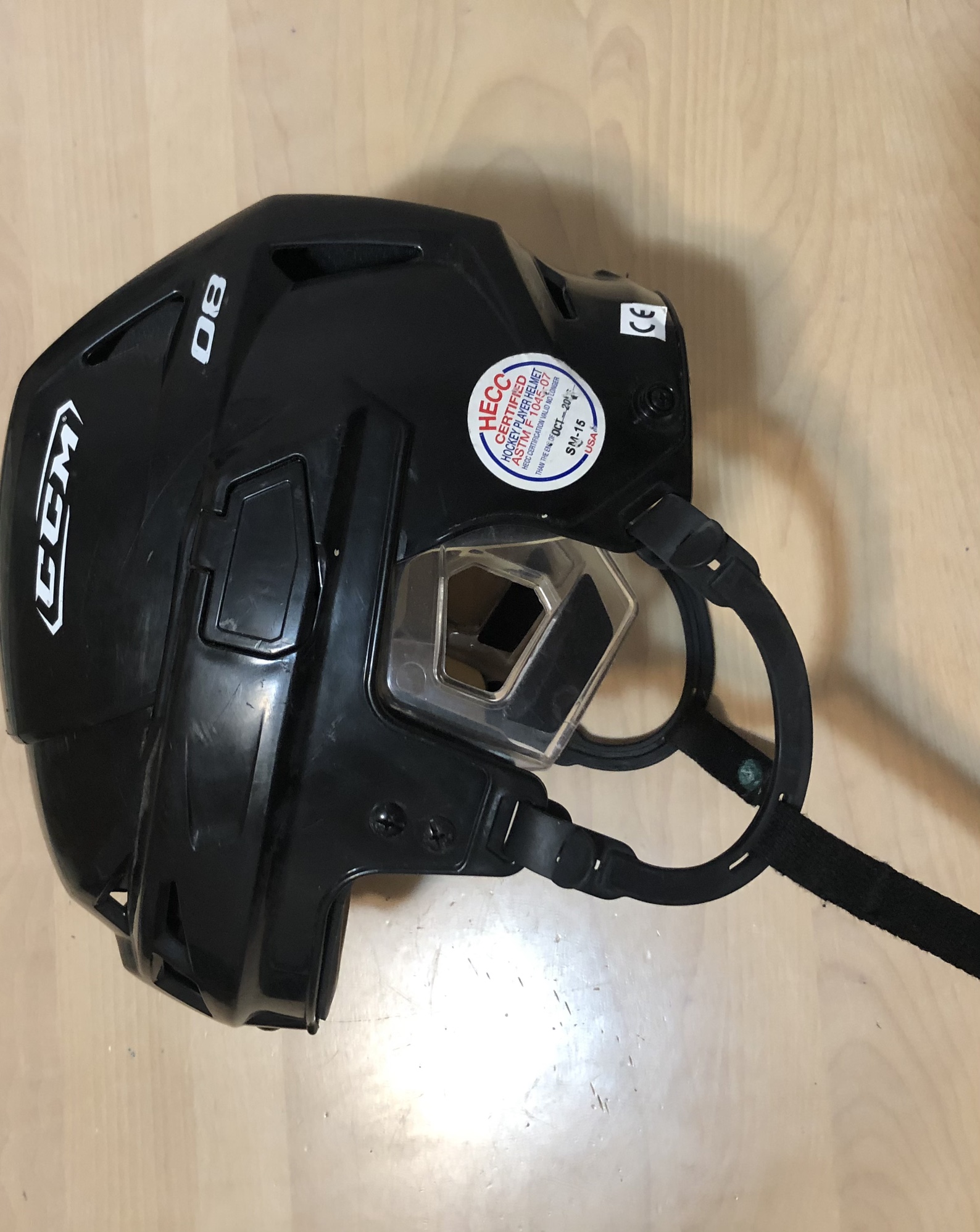 Used Large CCM Helmet SidelineSwap